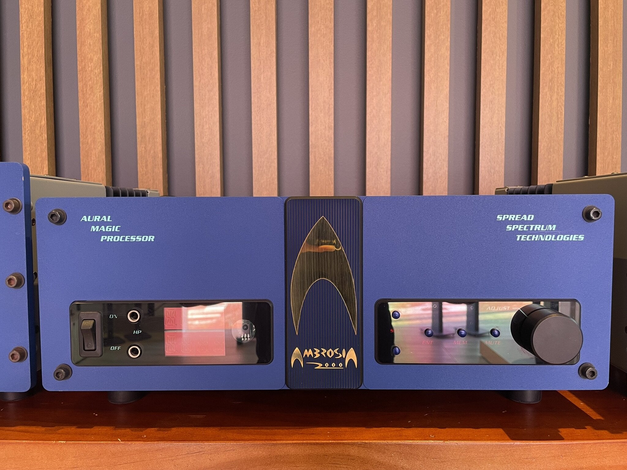 Spread Spectrum Technologies SST Ambrosia 2000 Pre + Ampzilla 2000 Monoblocks - As Traded