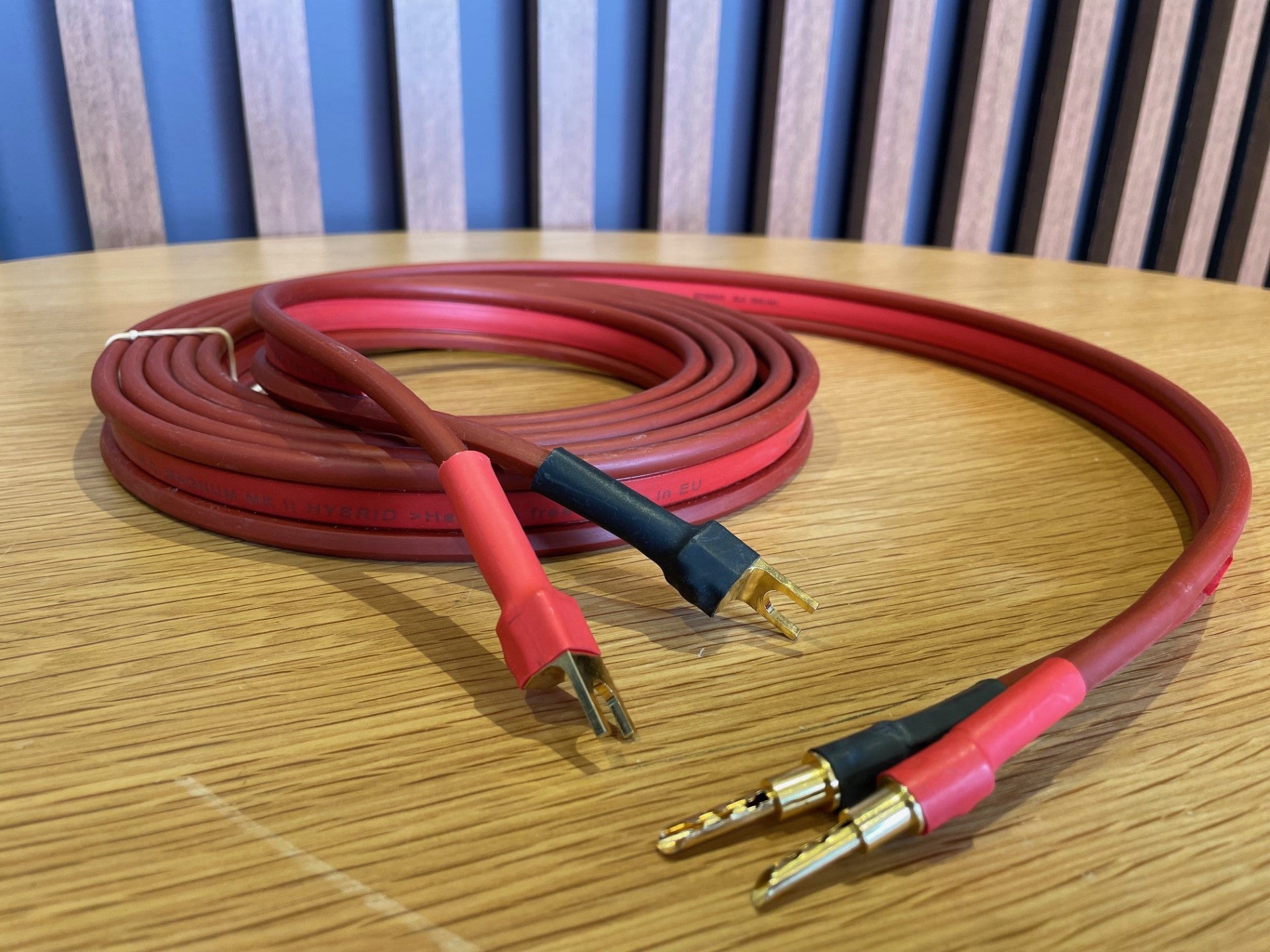 Van Den Hul The Magnum MKII Hybrid Speaker Cable 3m (Pair) - Consignment