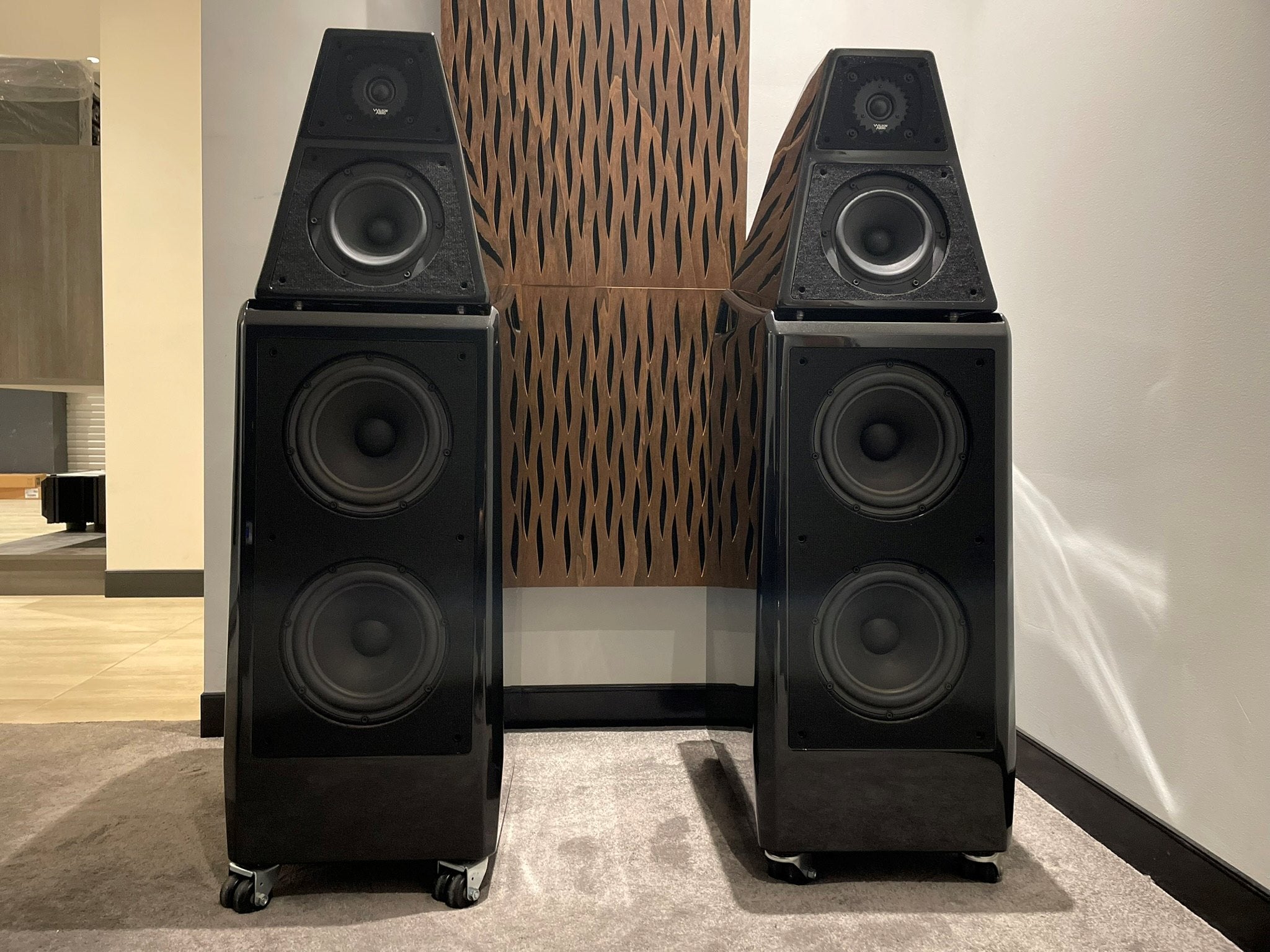 Wilson Sasha DAW Floorstanding Speakers - Consignment