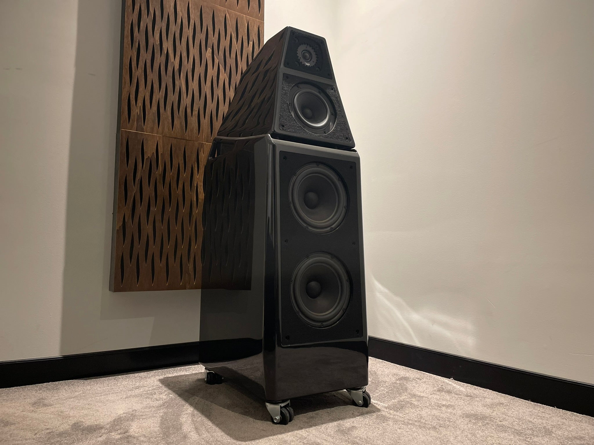 Wilson Sasha DAW Floorstanding Speakers - Consignment