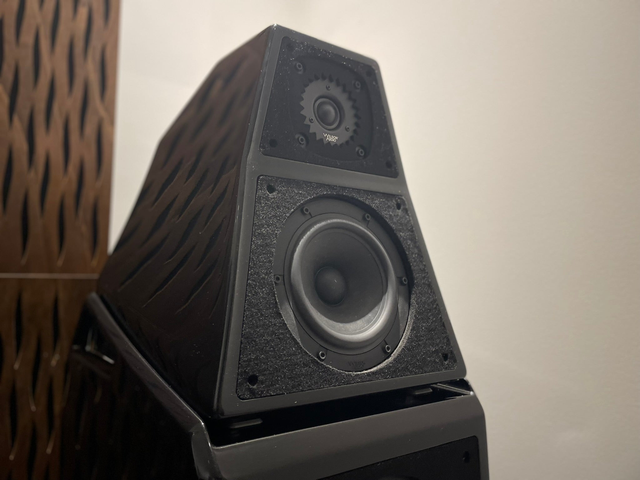 Wilson Sasha DAW Floorstanding Speakers - Consignment