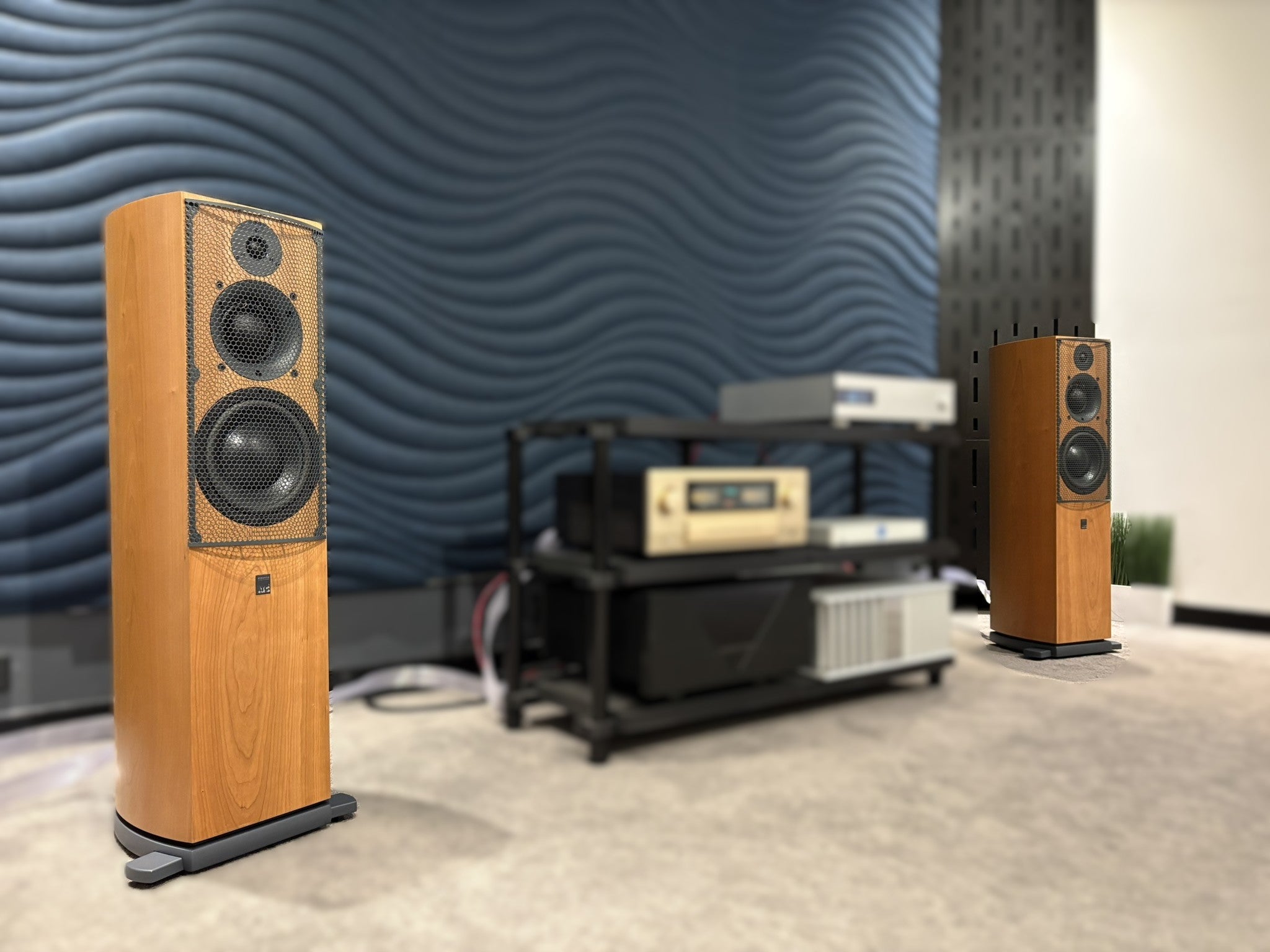 ATC SCM40 (Gen 2) Floorstanding Speakers - Consignment