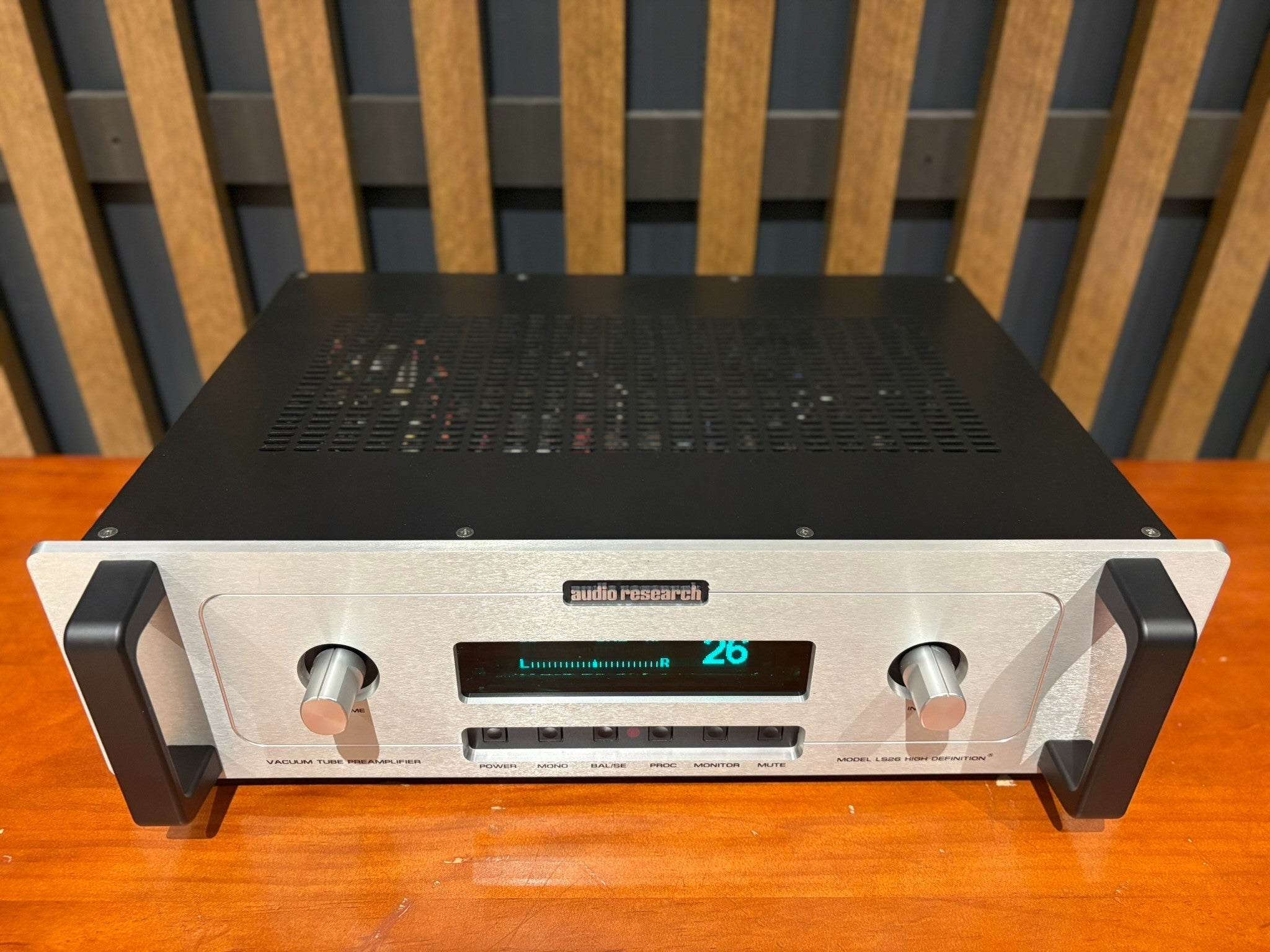 Audio Research LS26 Preamplifier - Consignment