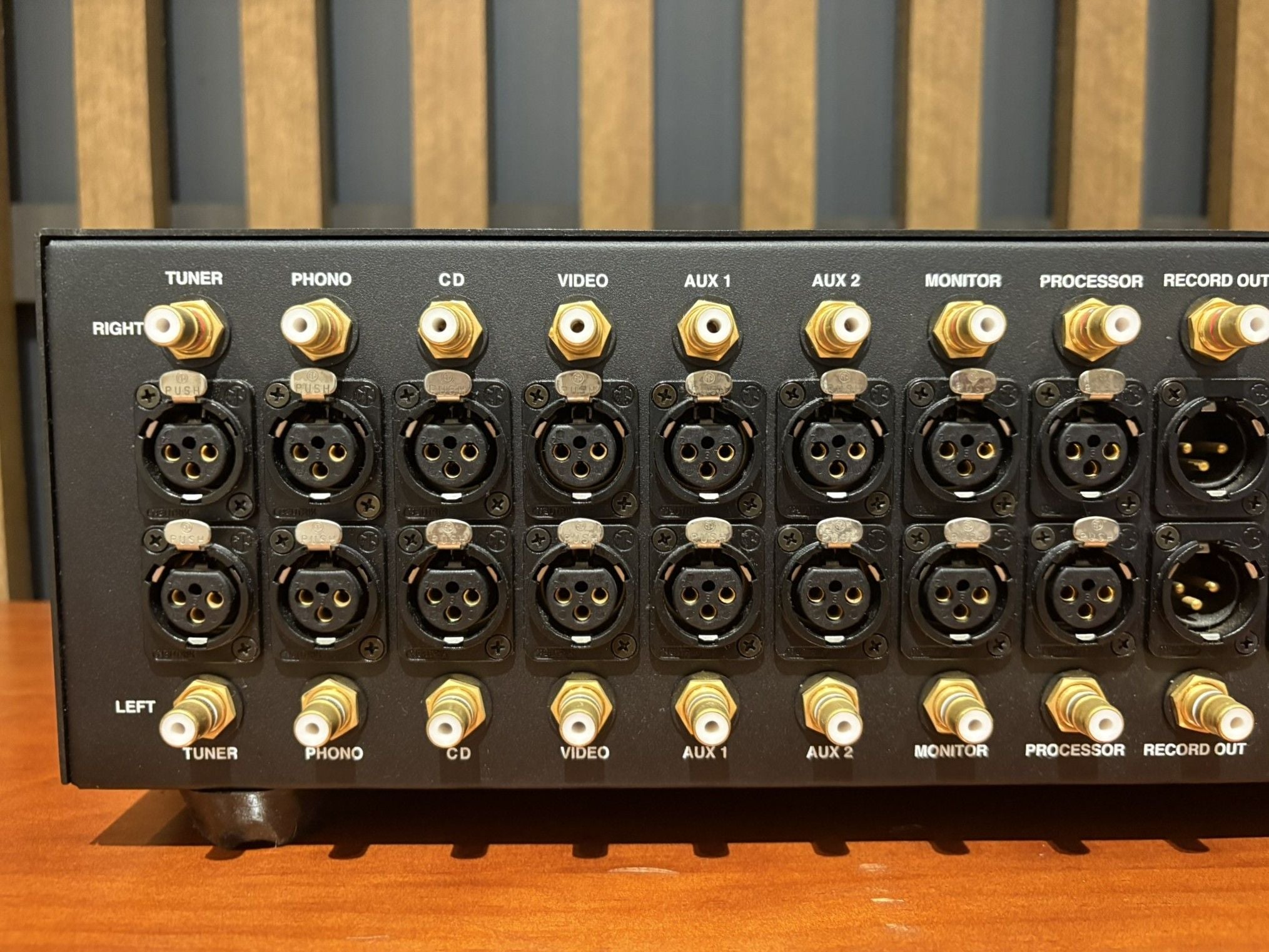 Audio Research LS26 Preamplifier - Consignment