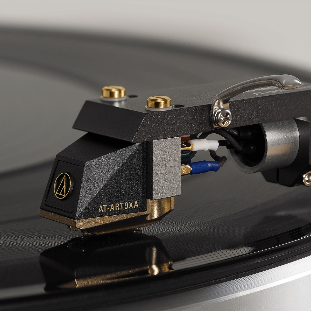 audio-technica-at-art9xa-lifestyle