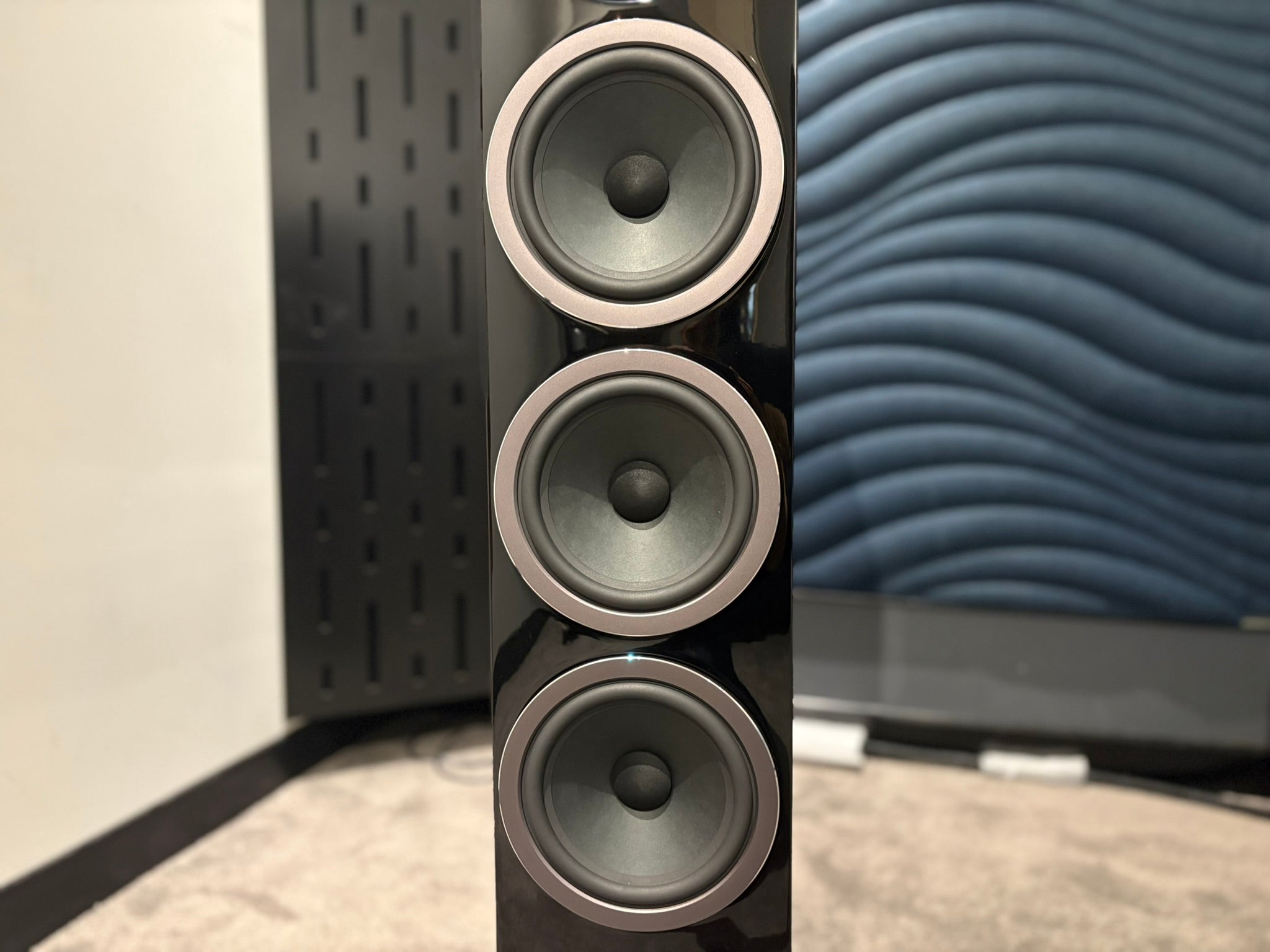 Bowers and Wilkins 702 S3 Speakers - As Traded