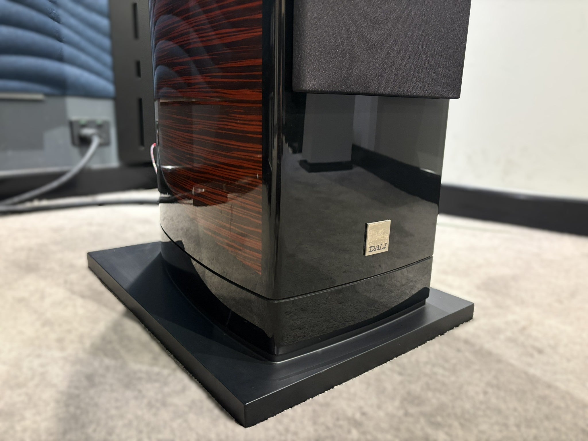 Dali Epicon 8 Floorstanding Speakers - As Traded
