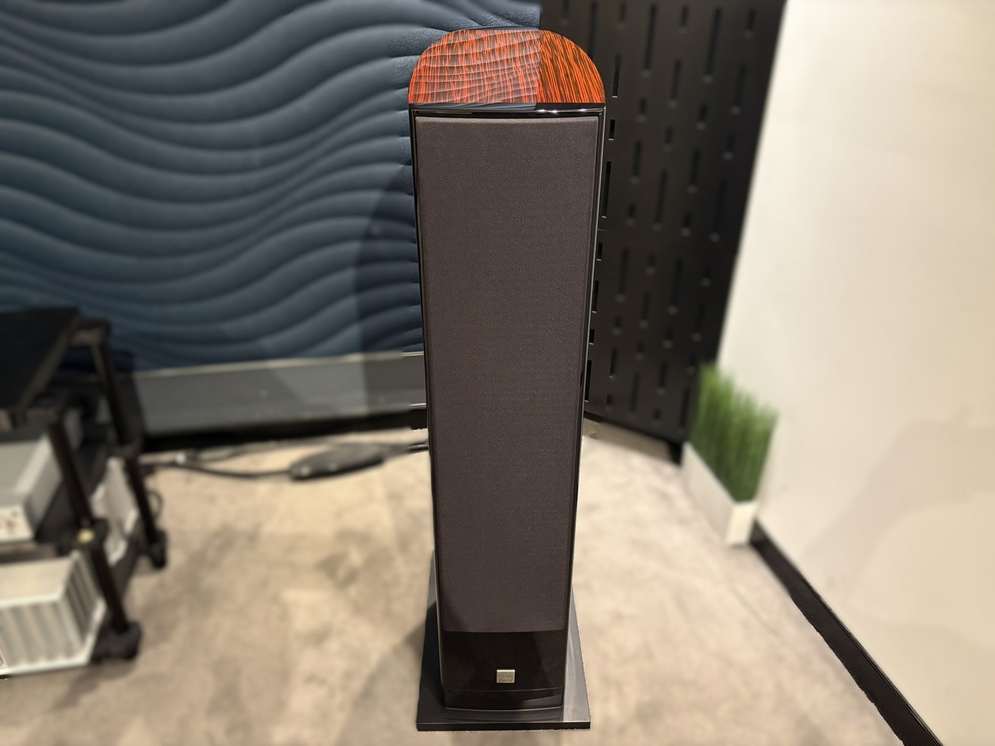Dali Epicon 8 Floorstanding Speakers - As Traded