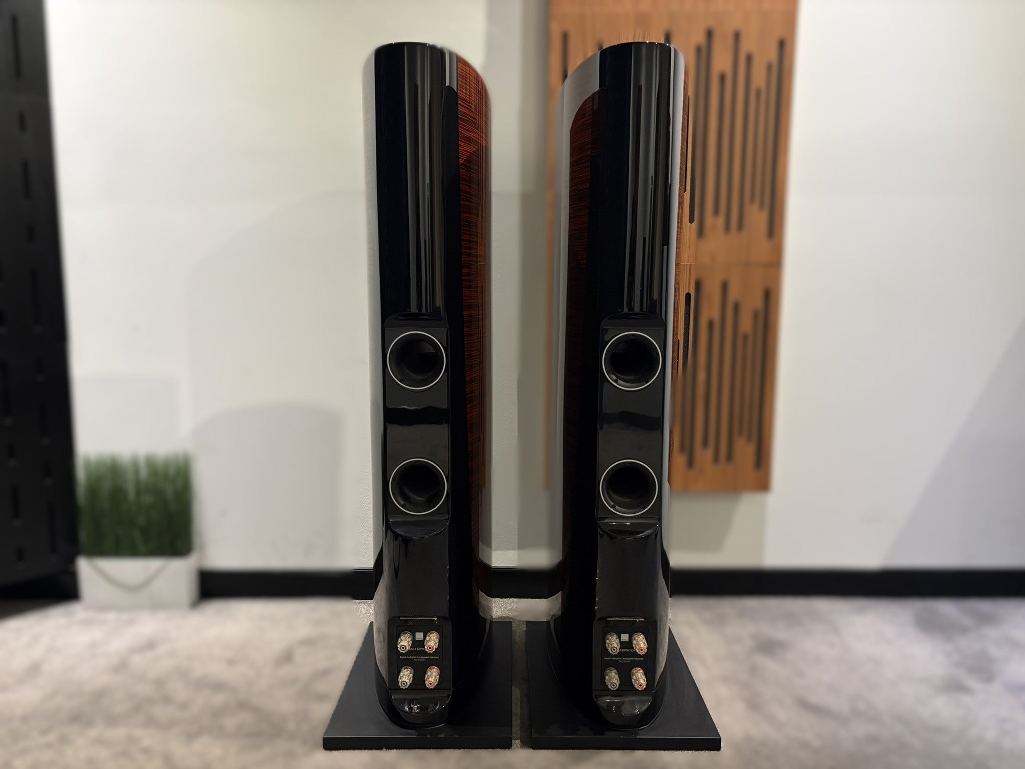 Dali Epicon 8 Floorstanding Speakers - As Traded