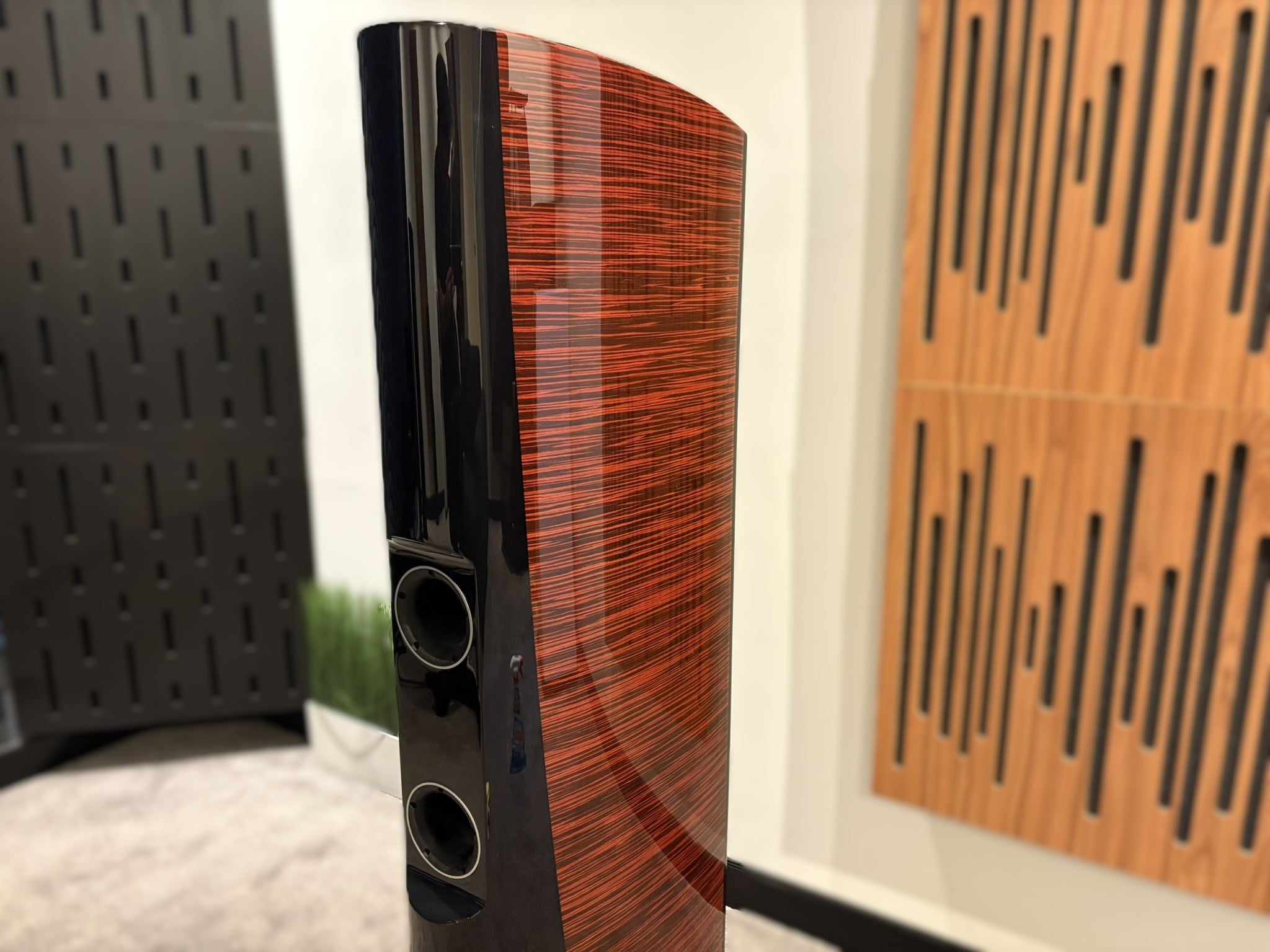 Dali Epicon 8 Floorstanding Speakers - As Traded
