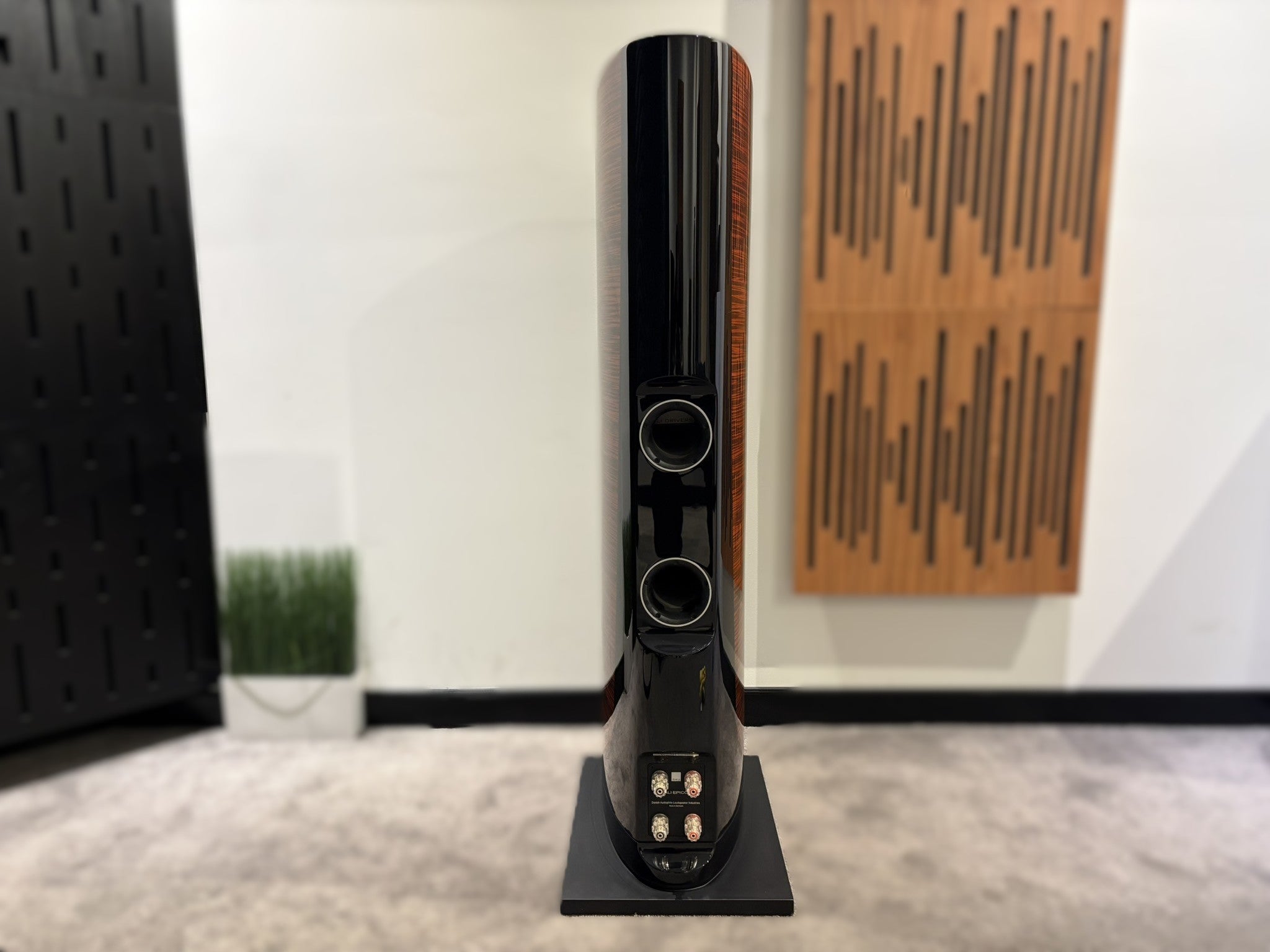 Dali Epicon 8 Floorstanding Speakers - As Traded
