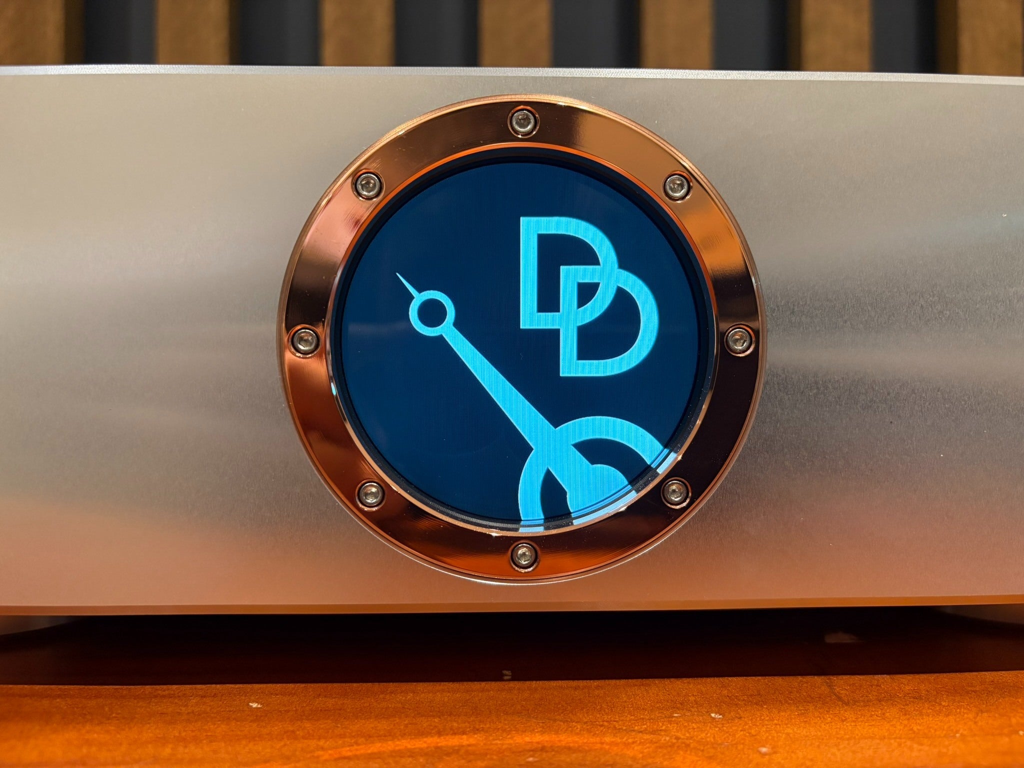 Dan D'Agostino Pendulum Integrated Amplifier, Silver - As Traded