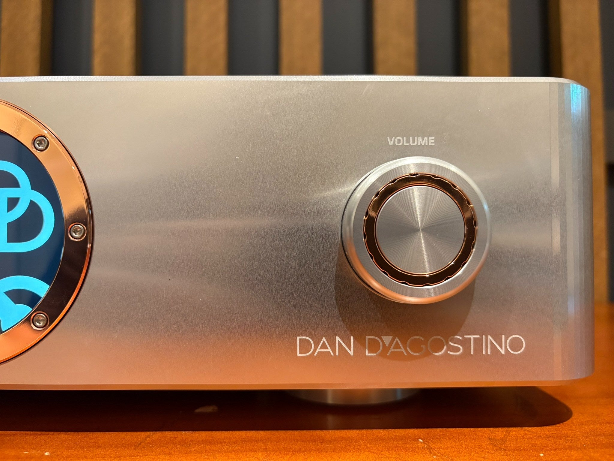 Dan D'Agostino Pendulum Integrated Amplifier, Silver - As Traded
