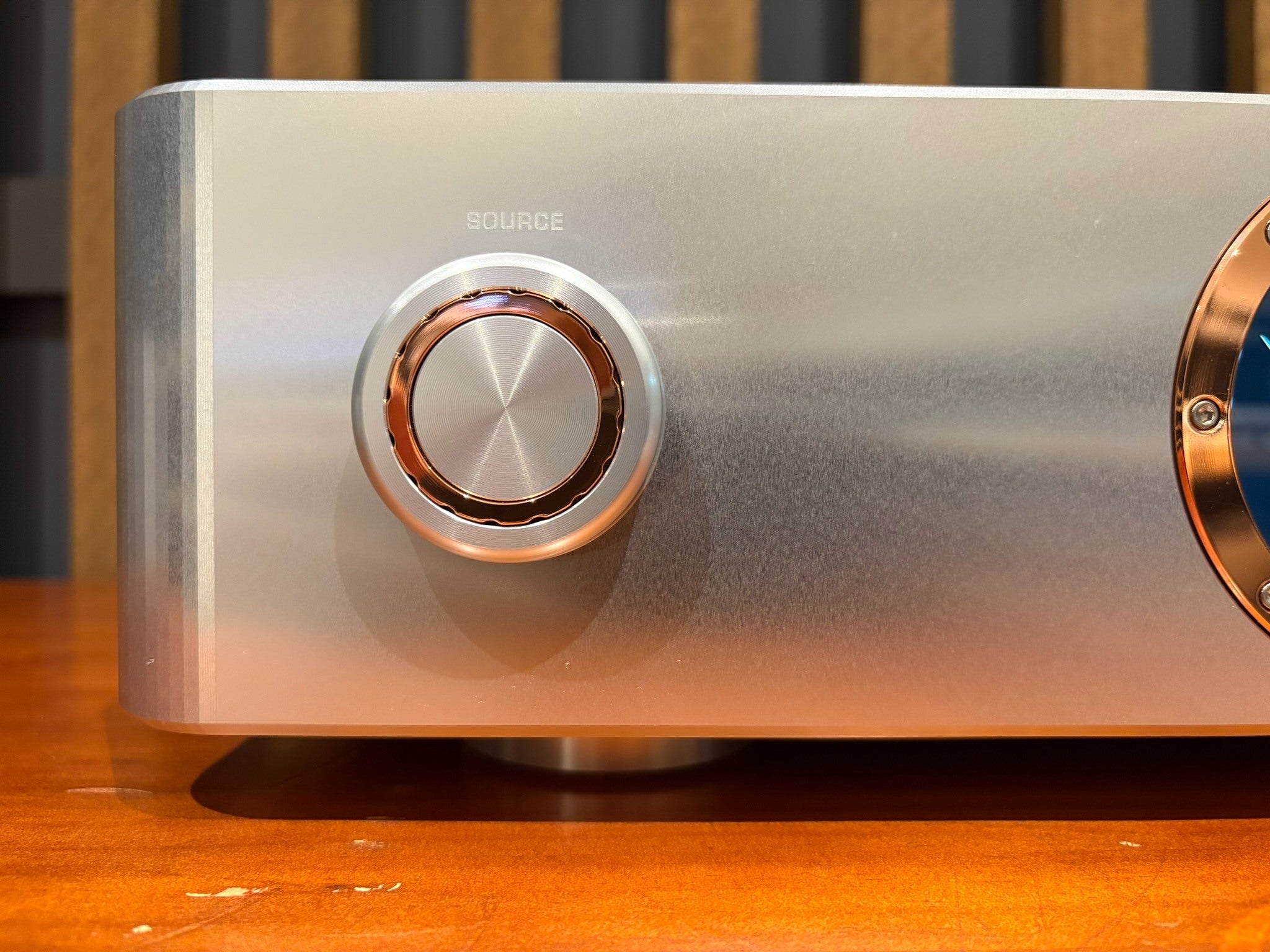 Dan D'Agostino Pendulum Integrated Amplifier, Silver - As Traded