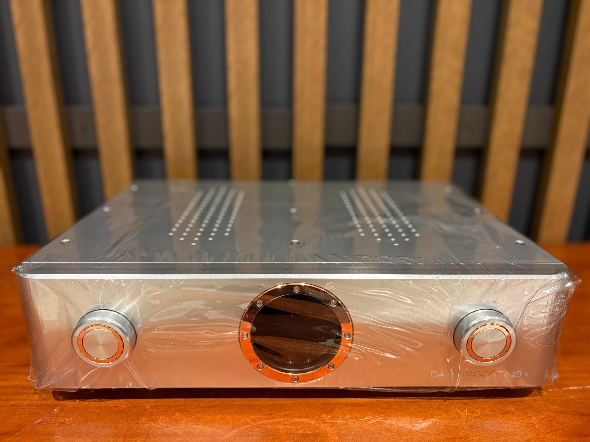 Dan D'Agostino Pendulum Integrated Amplifier, Silver - As Traded