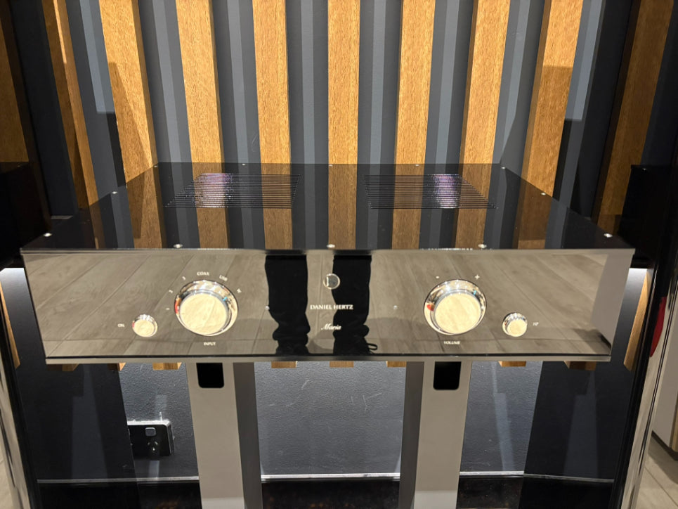 Daniel Hertz Amber Hifi System - As Traded