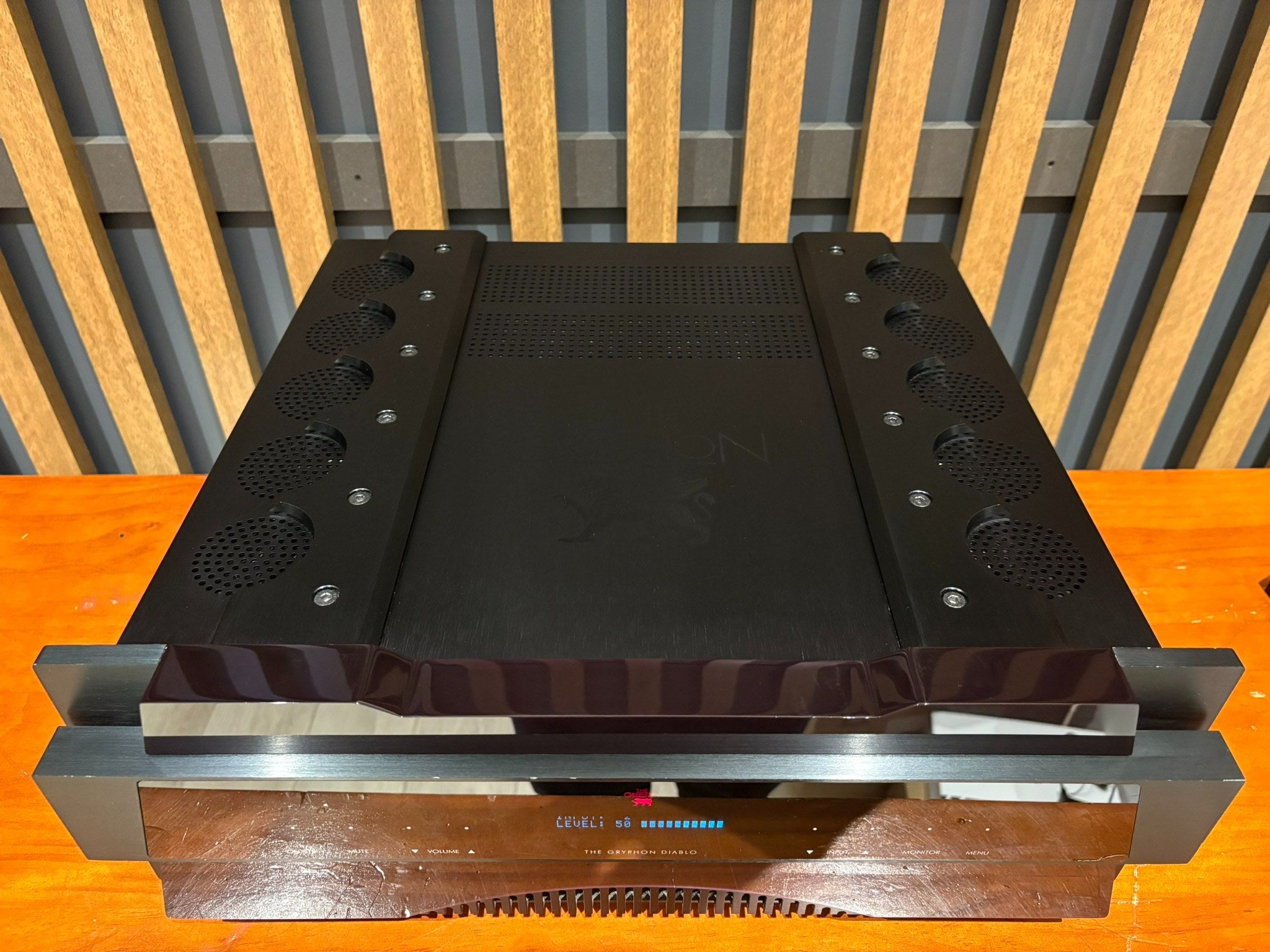 Gryphon Diablo (250) Integrated Amplifier (Optional Phonostage) - Consignment
