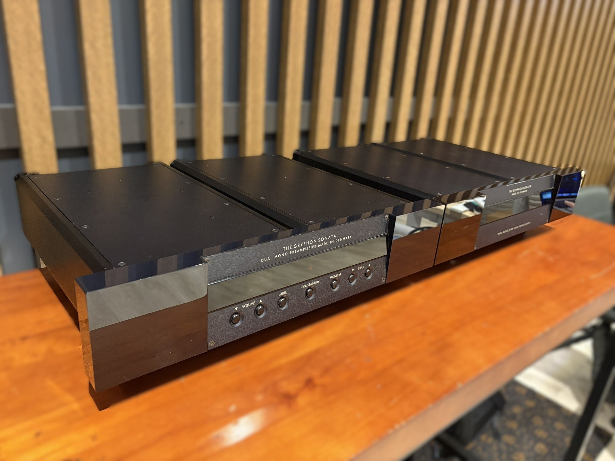 Gryphon Sonata Preamplifier - Consignment