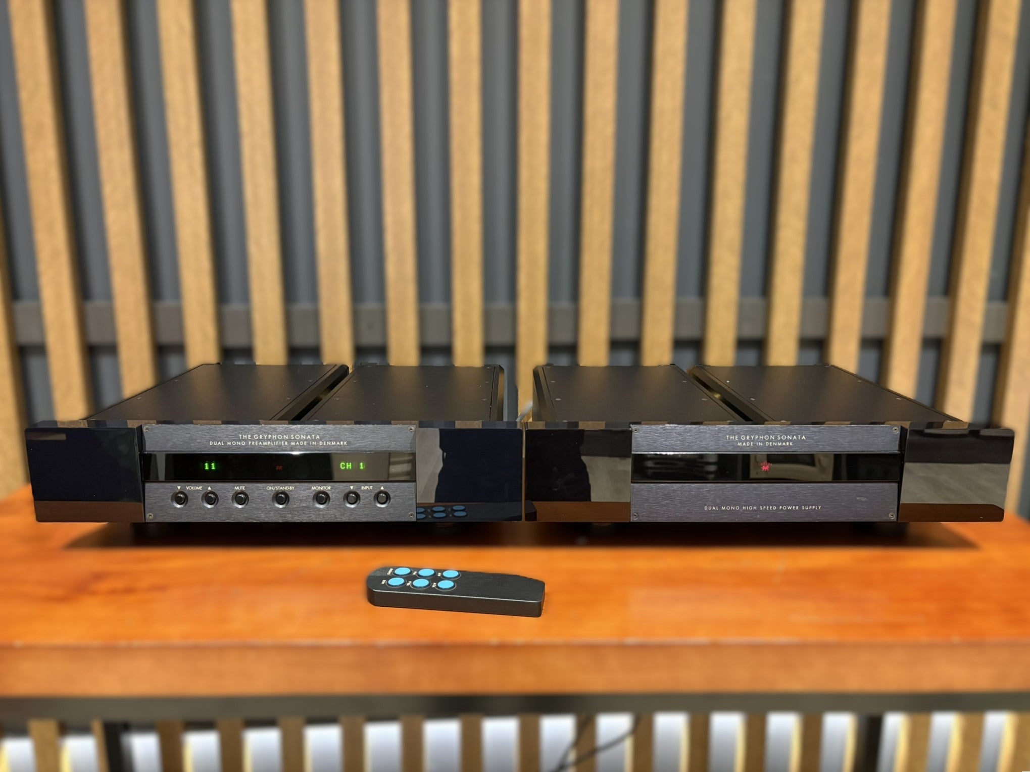 Gryphon Sonata Preamplifier - Consignment