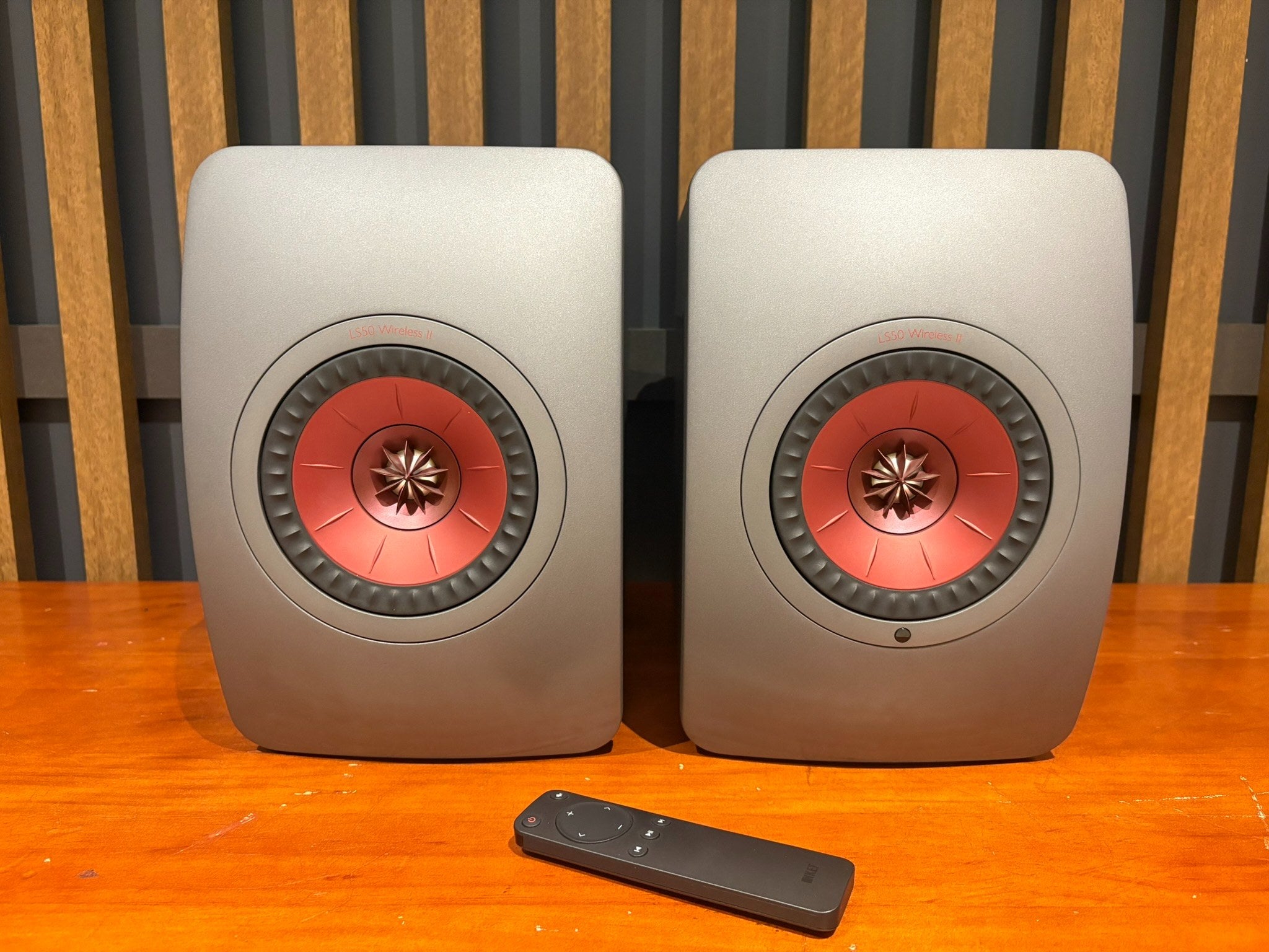 KEF LS50 Wireless II (チタニウム・グレイ) KEF LS50 Wireless II Active Speakers (Titanium Grey) - As Traded