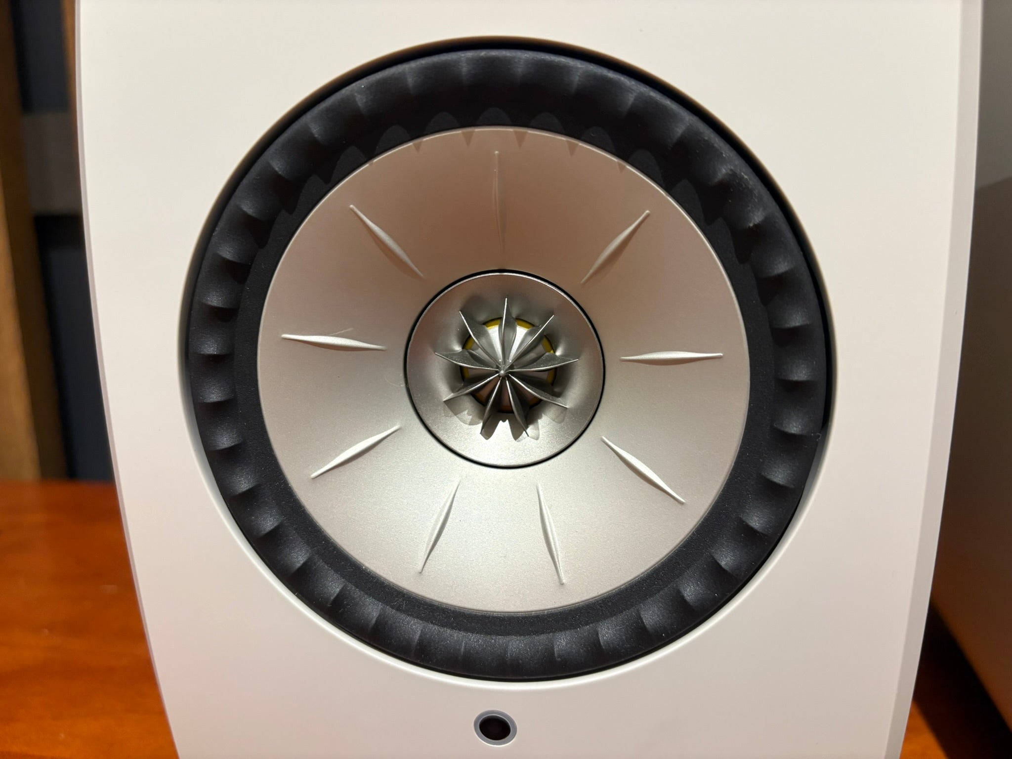 KEF LSX II LT - Active Wireless Loudspeakers (LSX2 LT), Stone White - As Traded