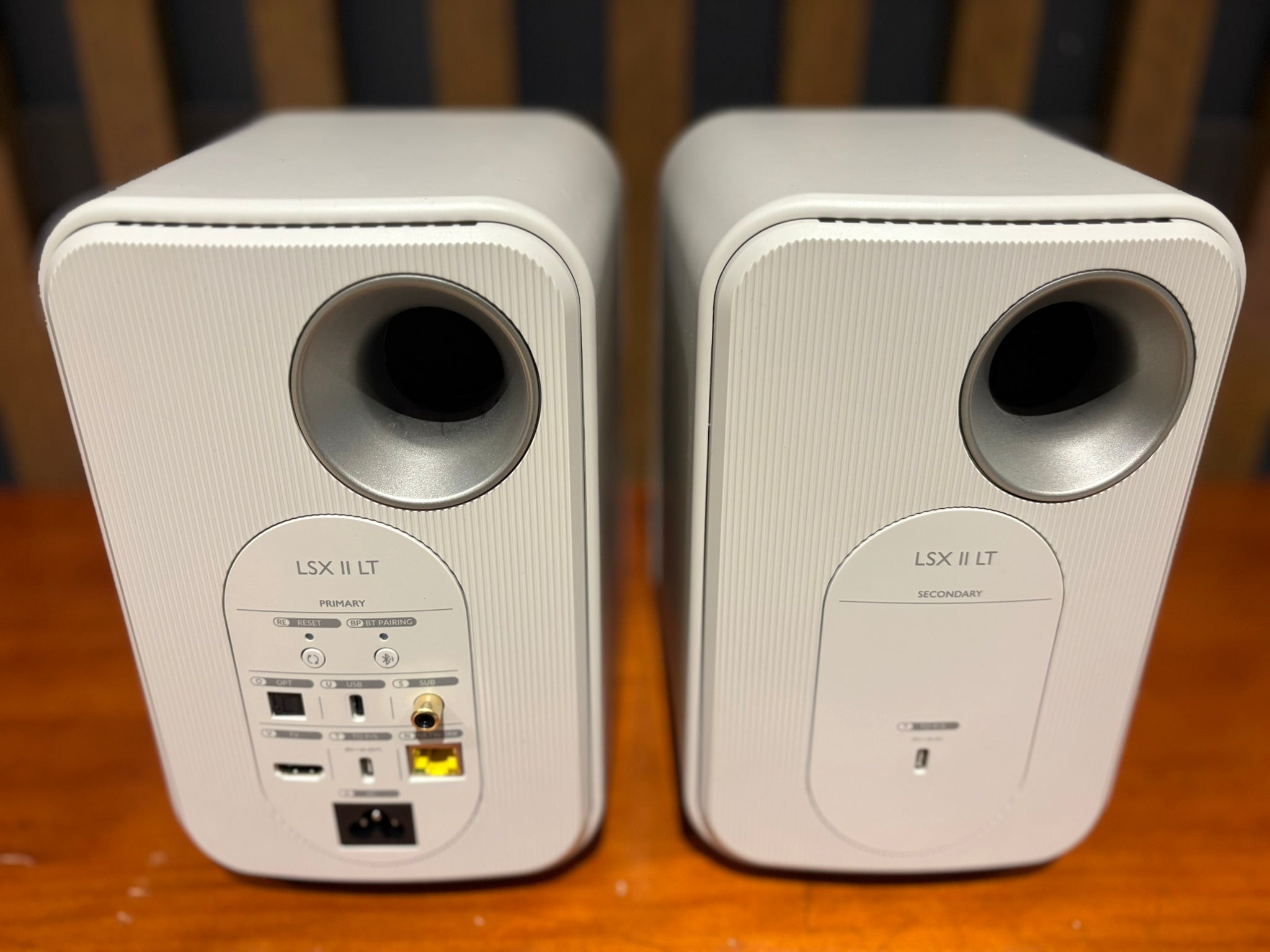 KEF LSX II LT - Active Wireless Loudspeakers (LSX2 LT), Stone White - As Traded