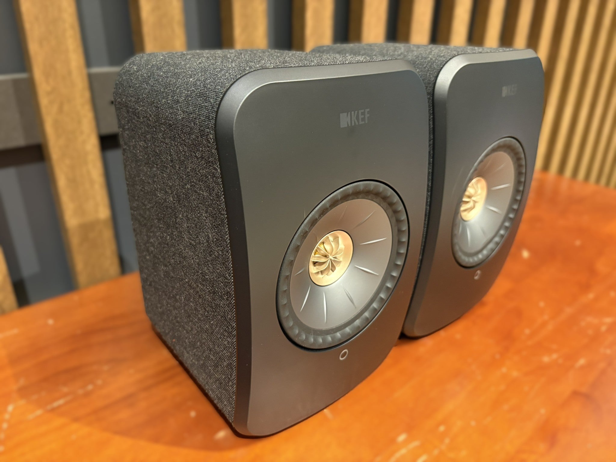 KEF LSX II Wireless HiFi System (LSX2), Carbon Black - As Traded
