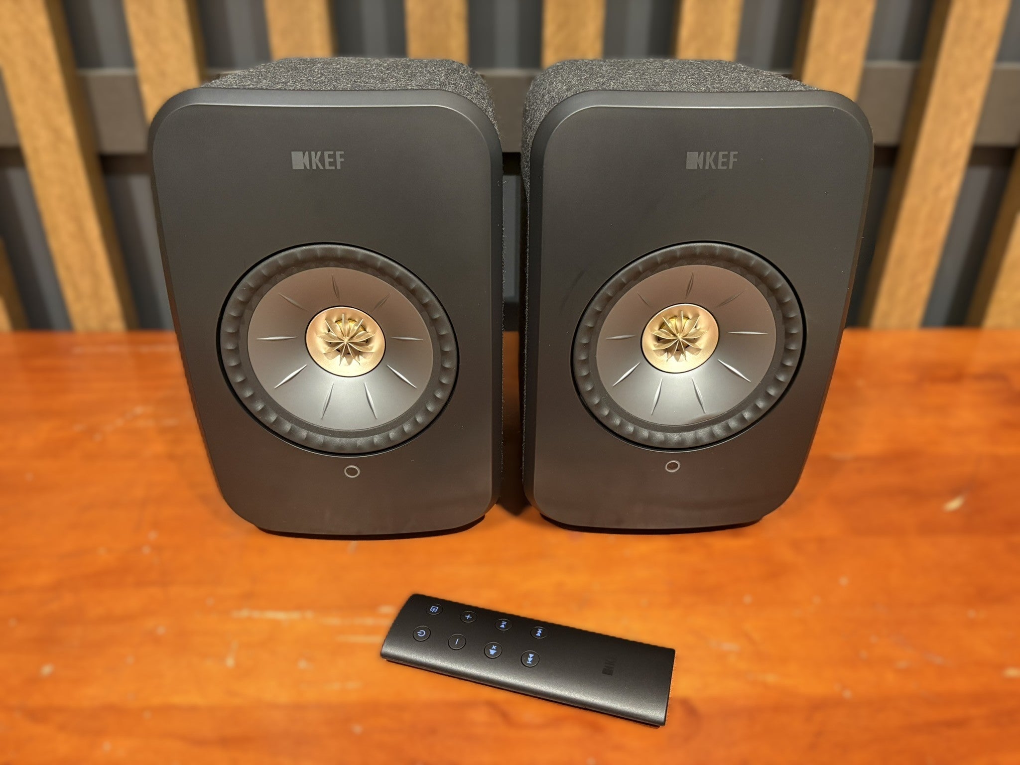 KEF LSX II Wireless HiFi System (LSX2), Carbon Black - As Traded