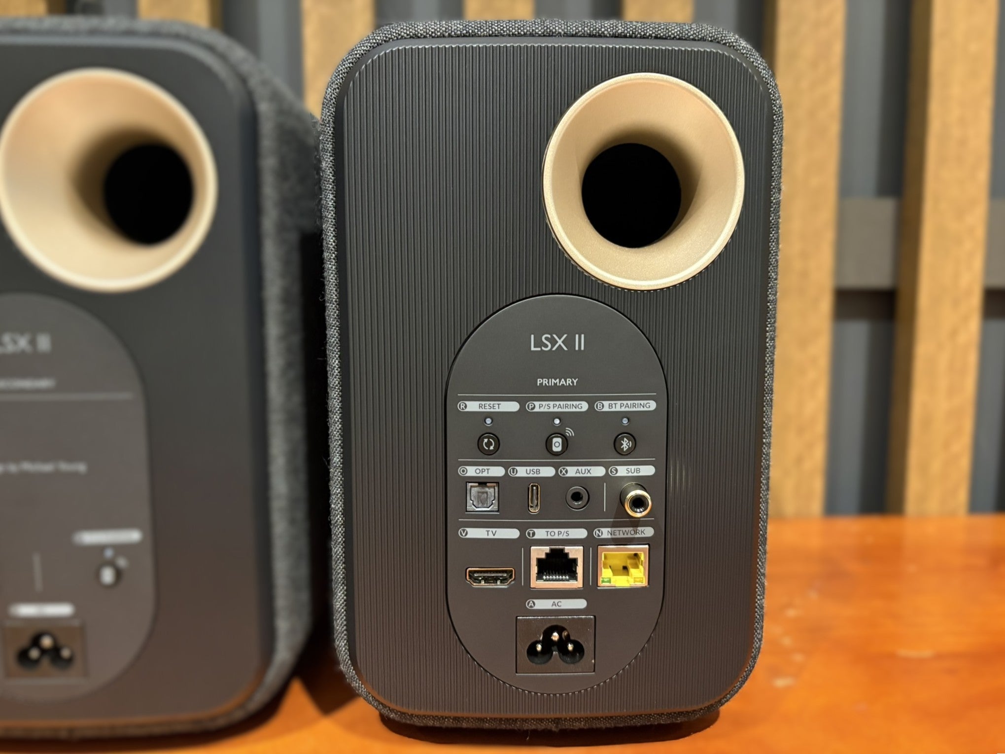 KEF LSX II Wireless HiFi System (LSX2), Carbon Black - As Traded