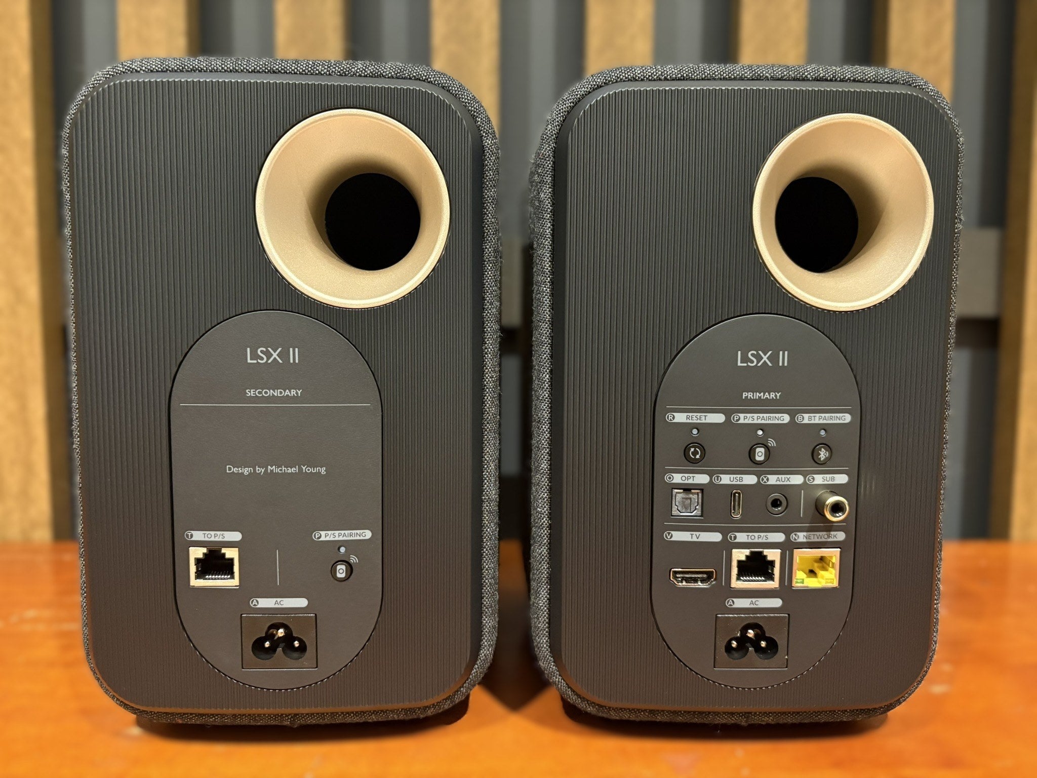 KEF LSX II Wireless HiFi System (LSX2), Carbon Black - As Traded
