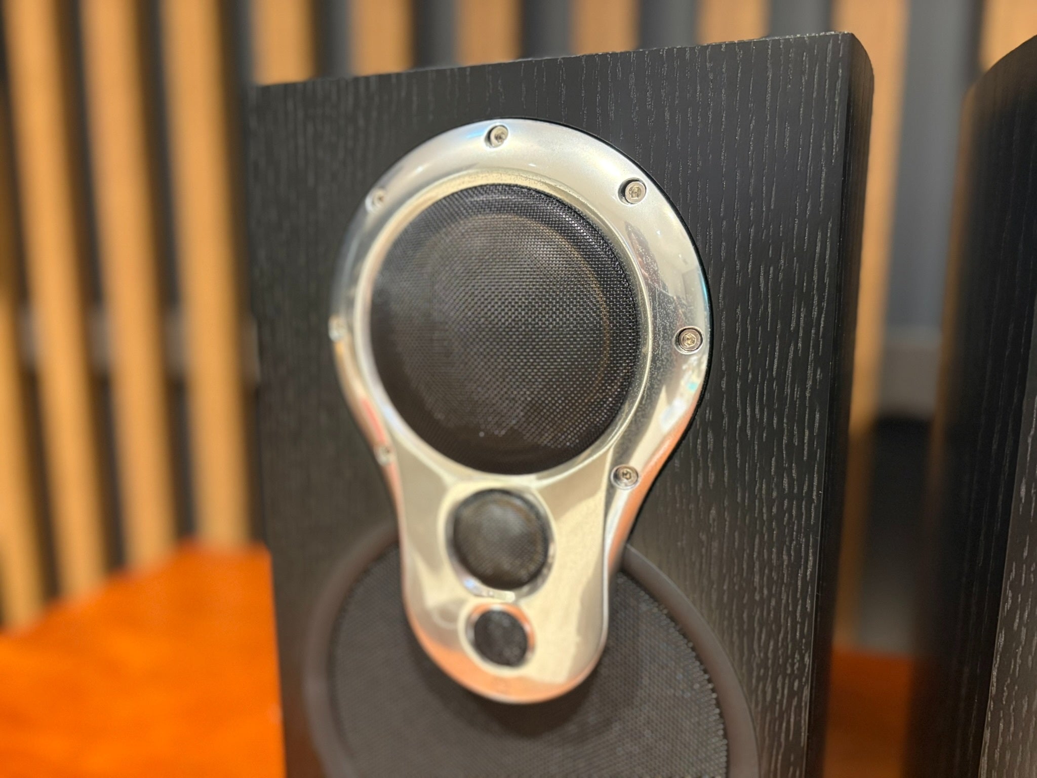 Linn Akudorik Passive Bookshelf Speakers, Black - As Traded