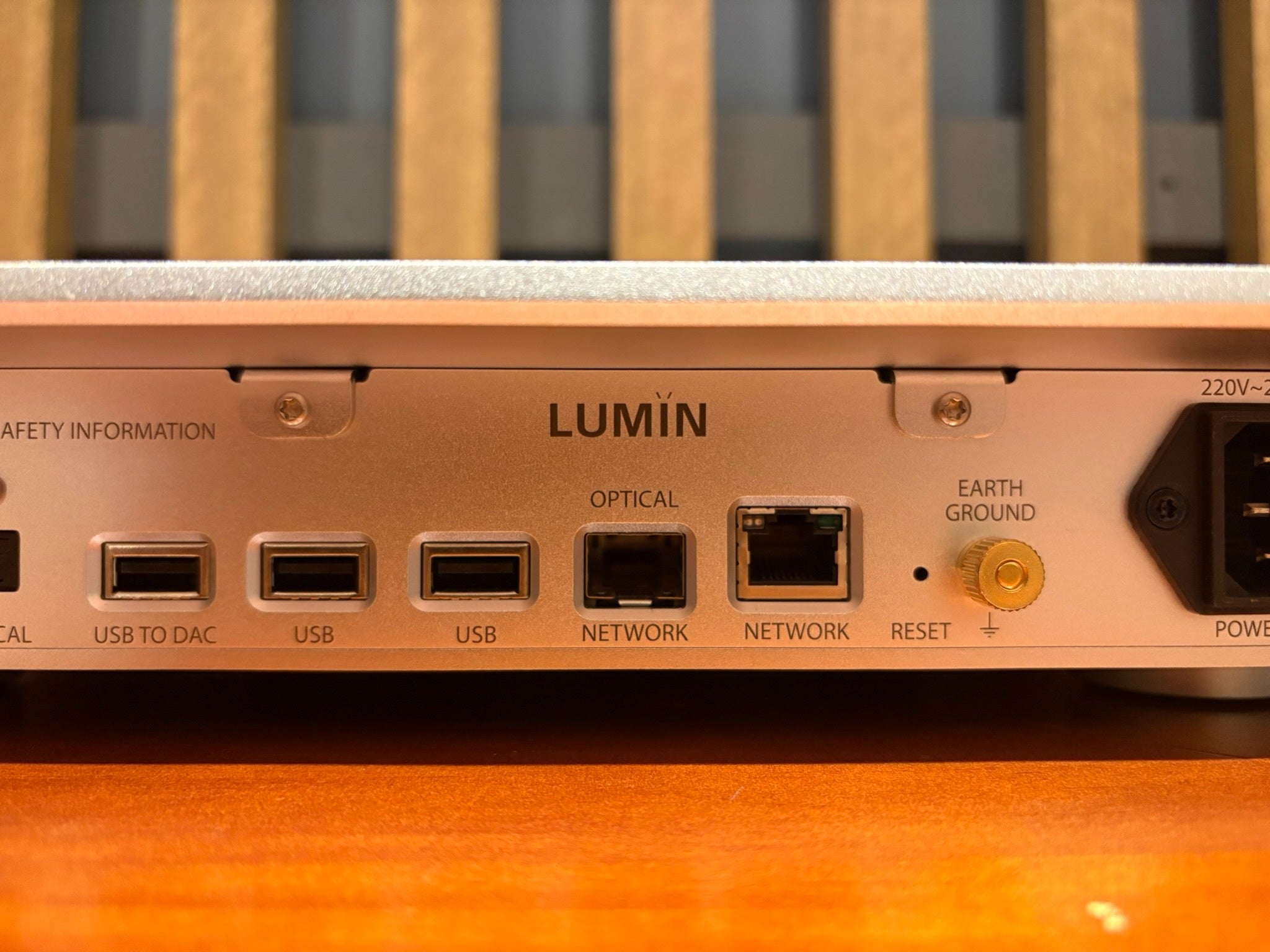 Lumin U2 Transport - Consignment