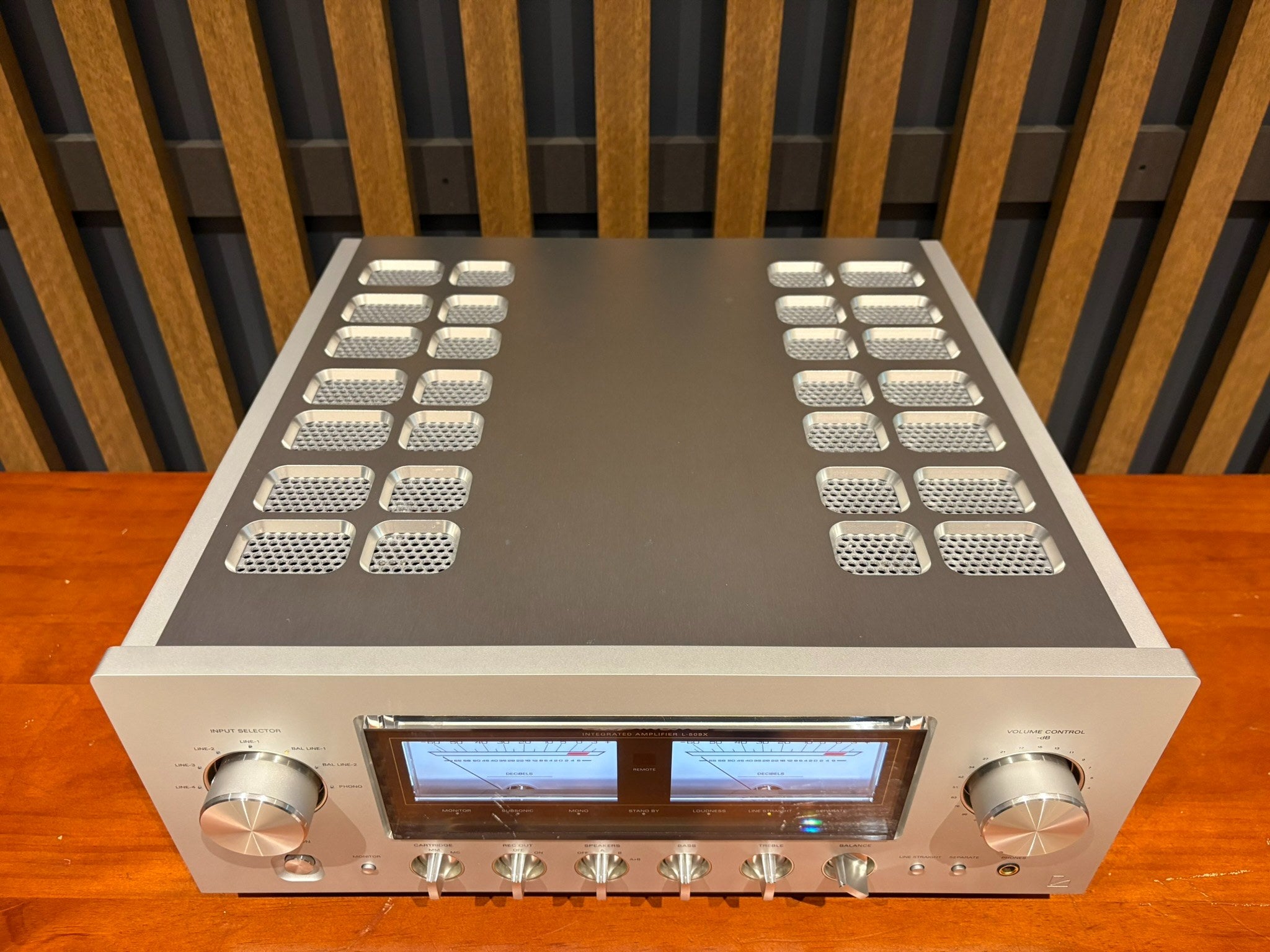Luxman L-509X Integrated Amplifier - Consignment