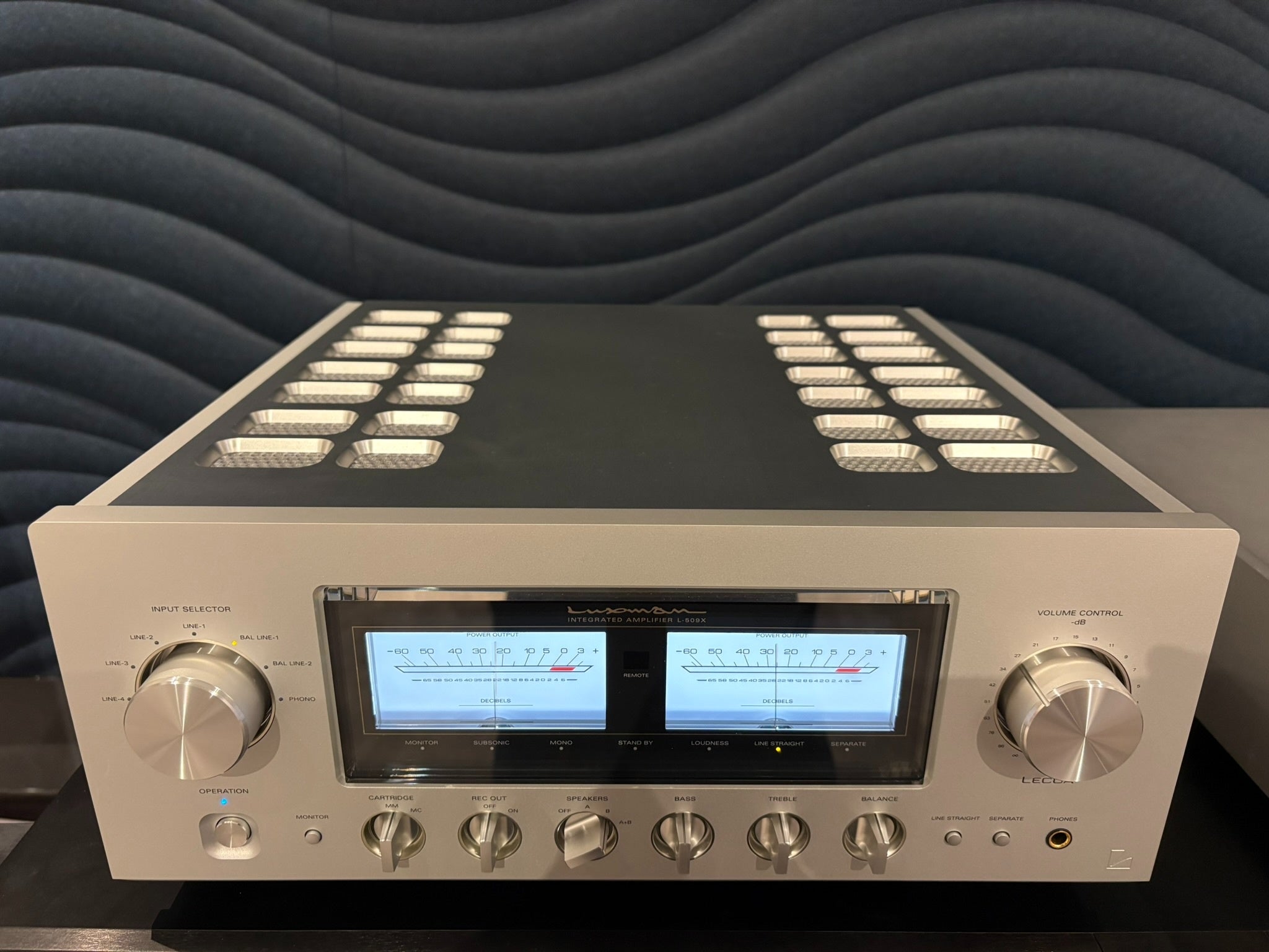 Luxman L-509X Integrated Amplifier - Consignment
