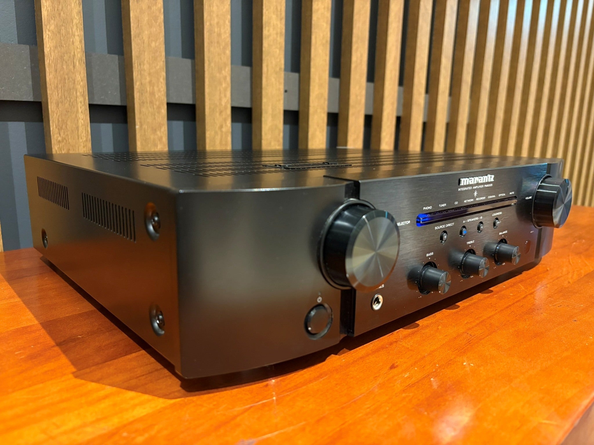 Marantz PM6005 Integrated Amplifier - Consignment