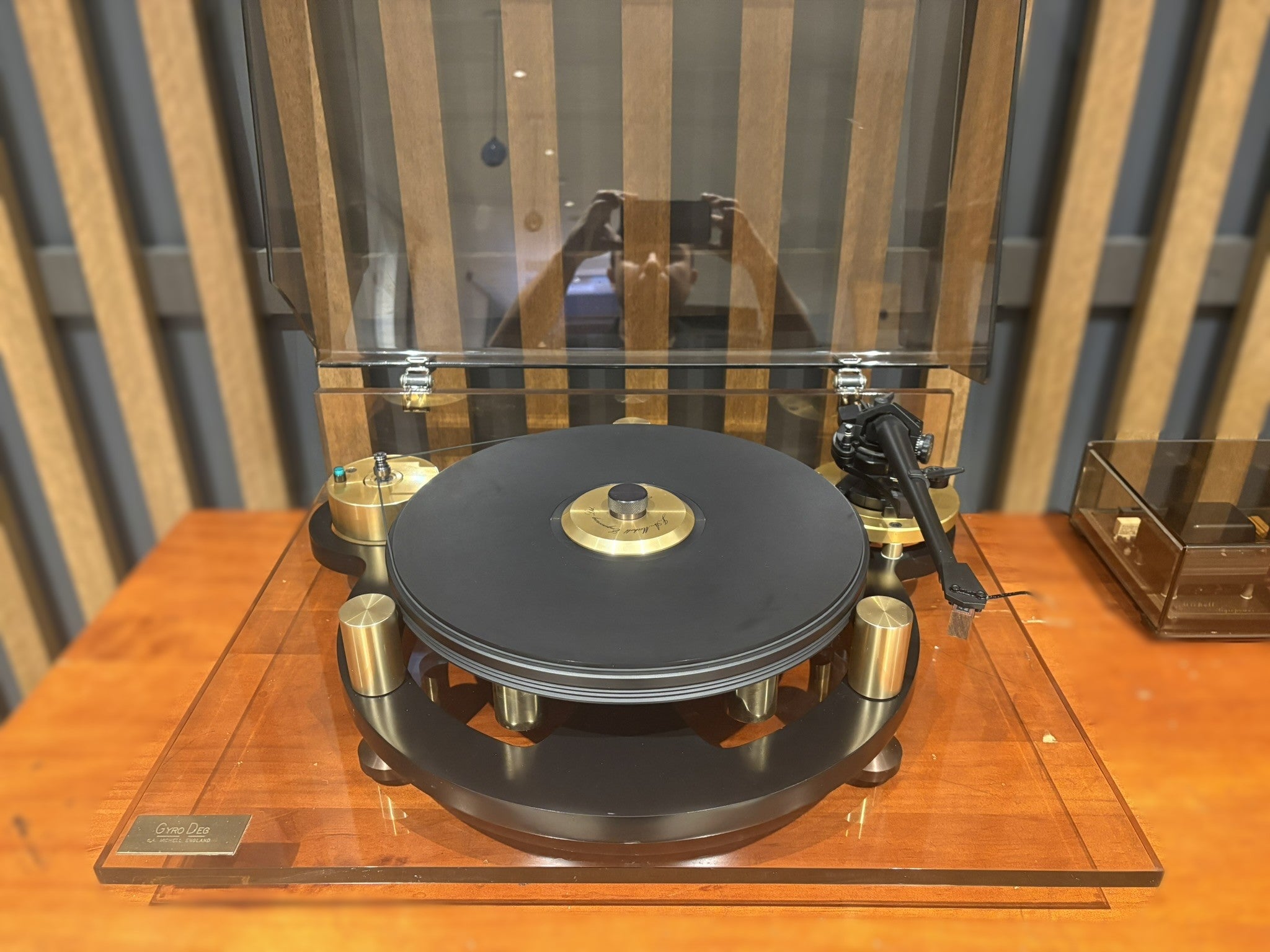 Michell GyroDec Turntable w Gyropower QC Power Supply and SME V Tonearm - Consignment