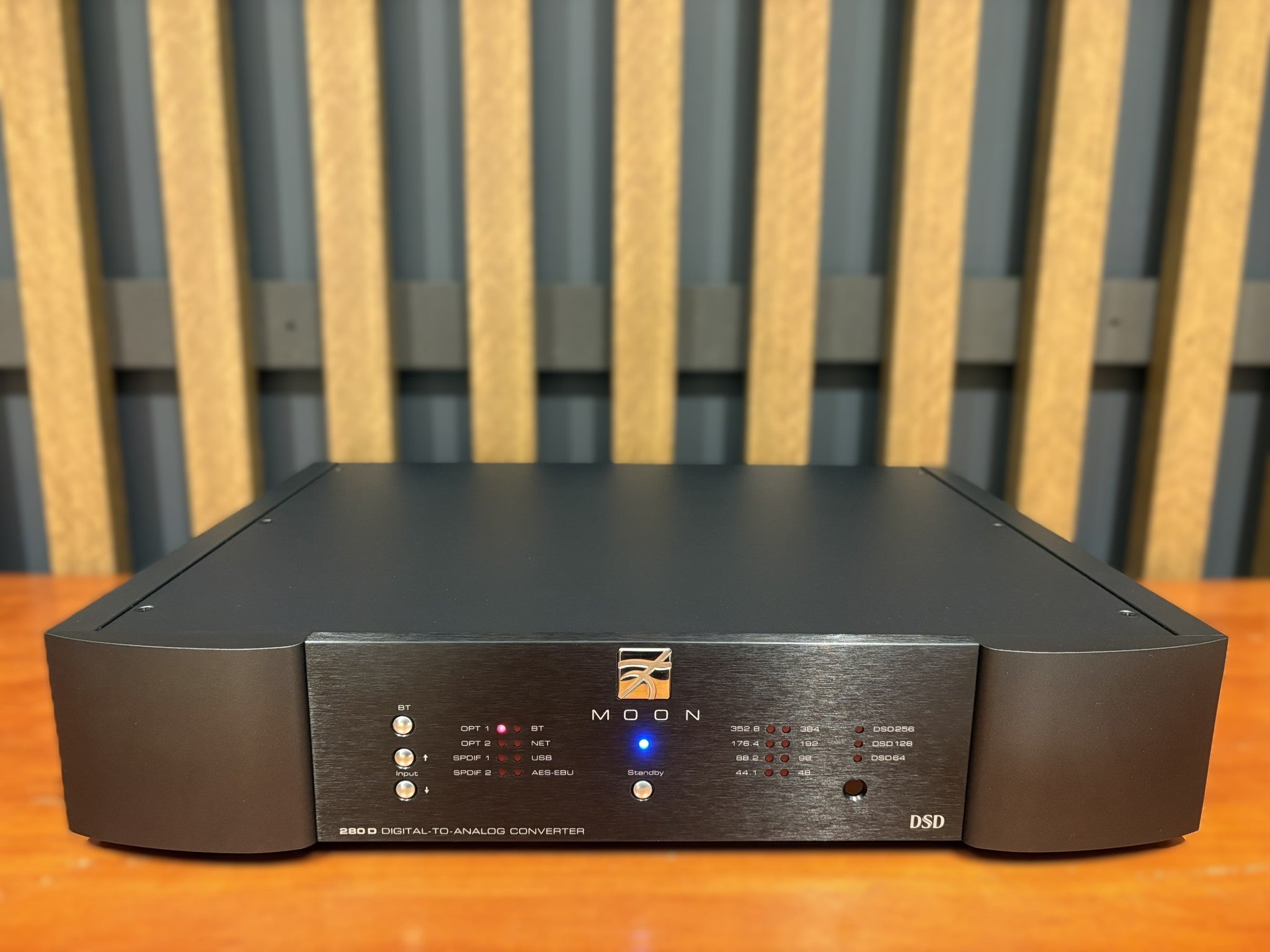 Moon by Sim Audio 280D with MiND 2 DAC - Consignment