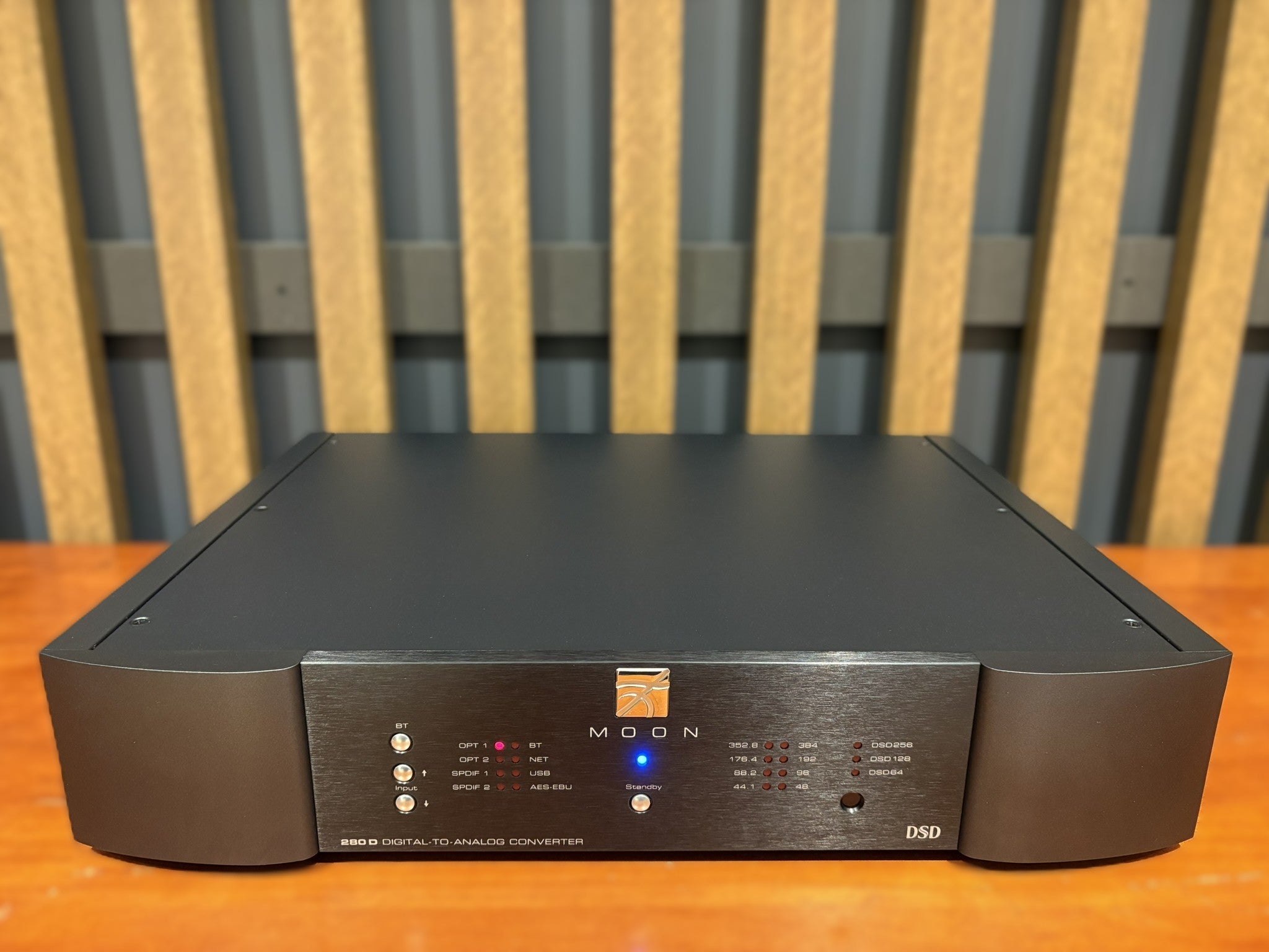 Moon by Sim Audio 280D with MiND 2 DAC - Consignment