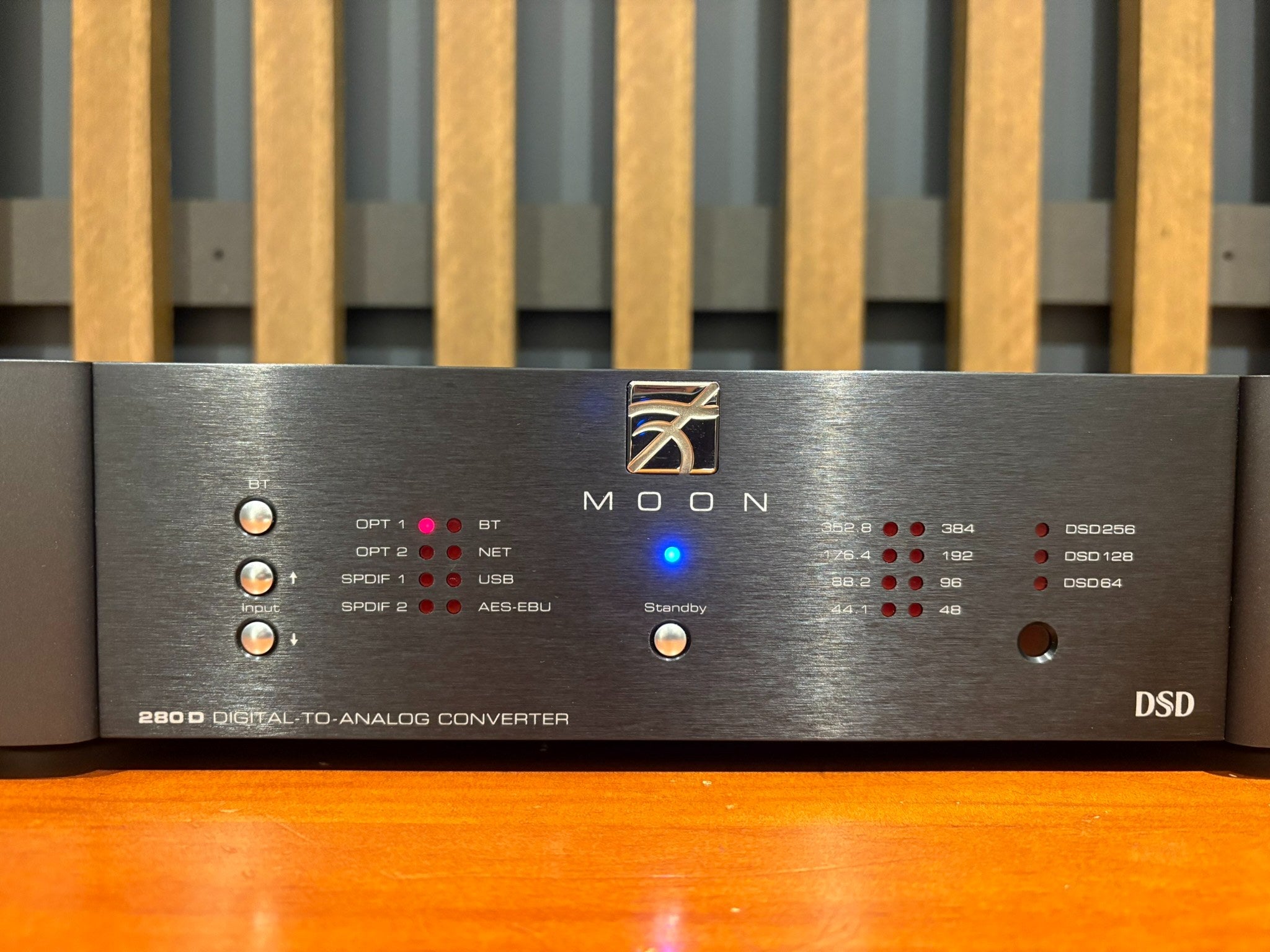 Moon by Sim Audio 280D with MiND 2 DAC - Consignment