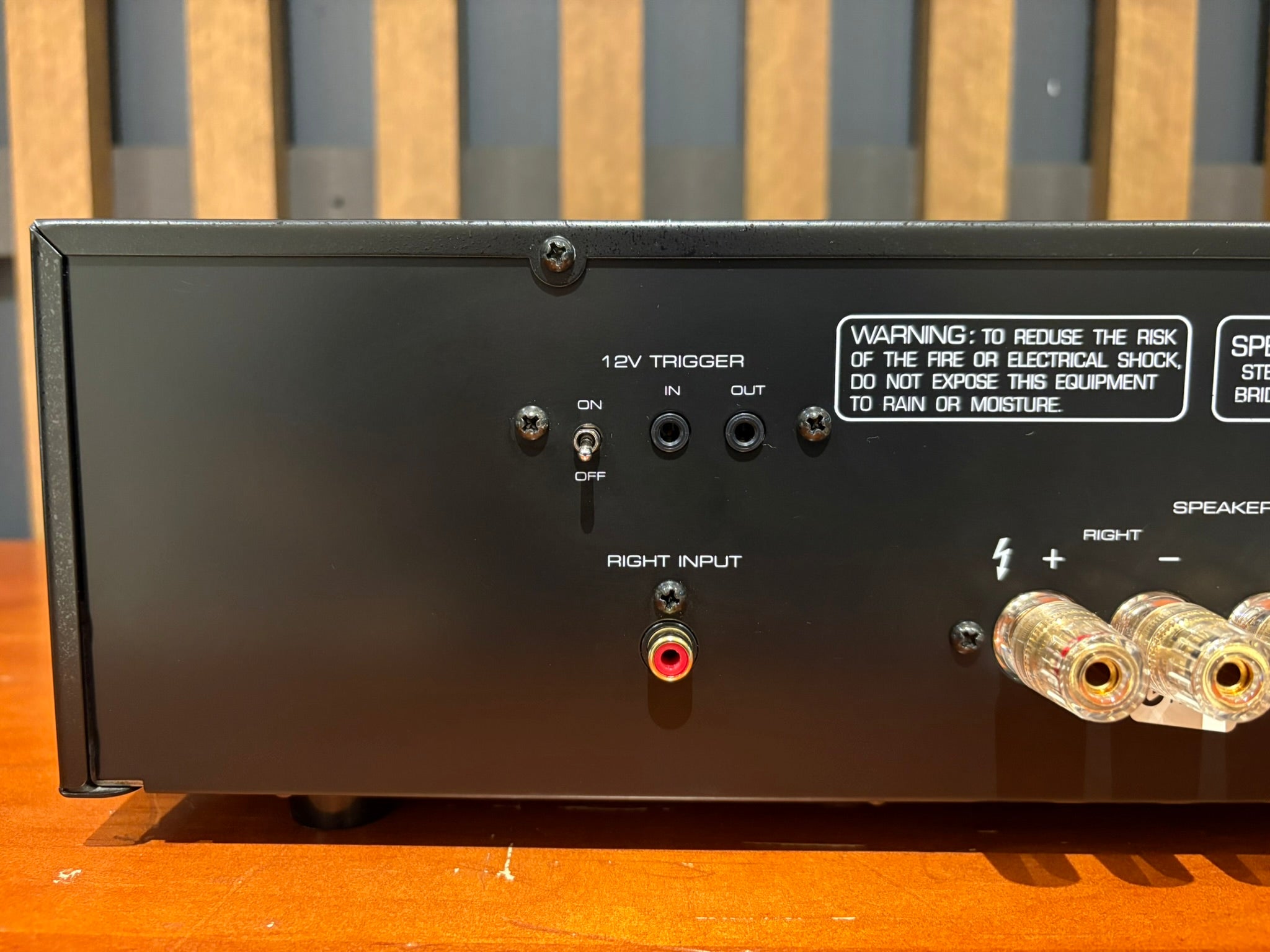 Rotel RB-1070 Stereo Power Amplifier, Silver - Consignment