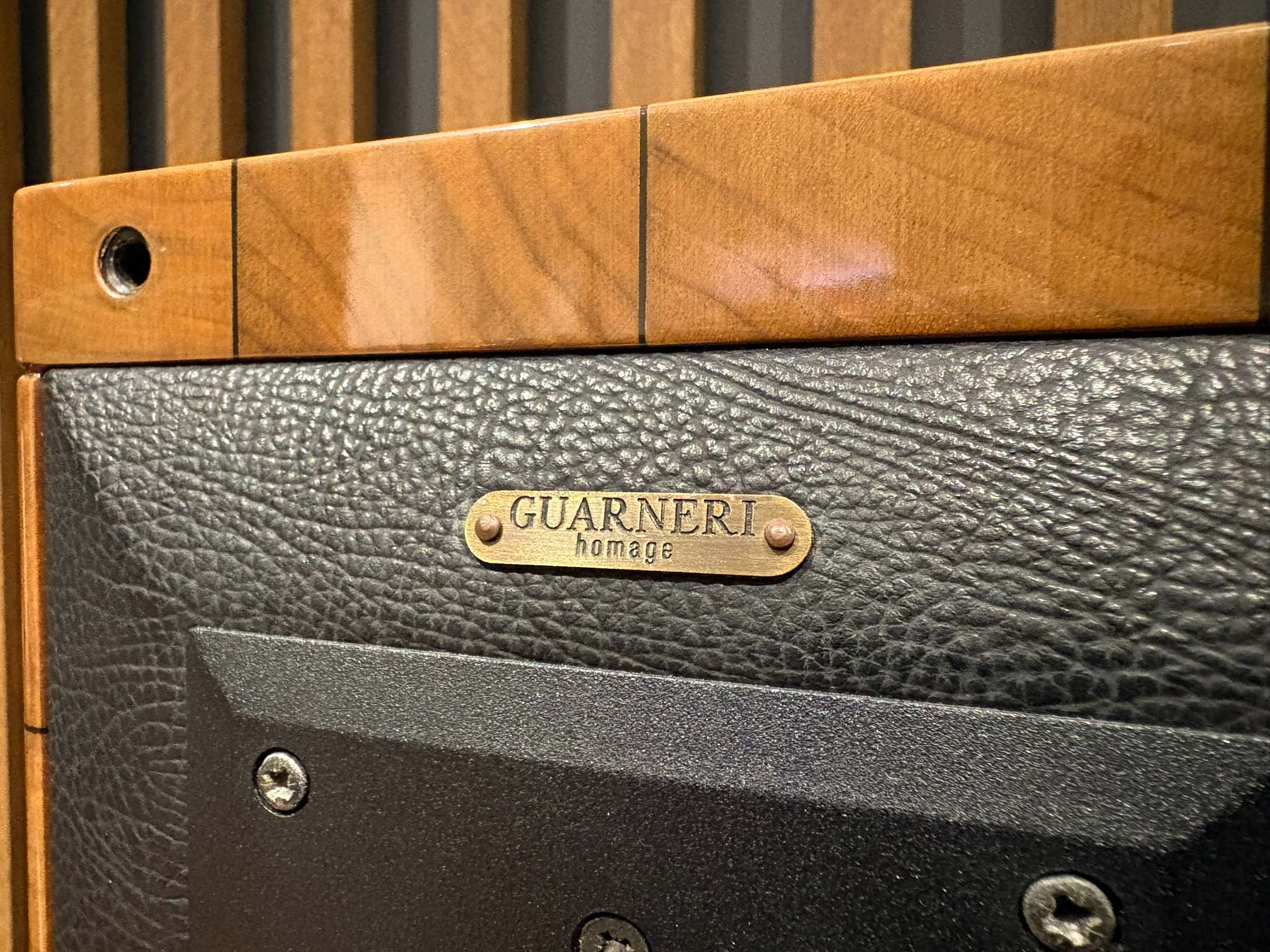 Sonus Faber Guarneri Homage Bookshelf Speakers - Consignment
