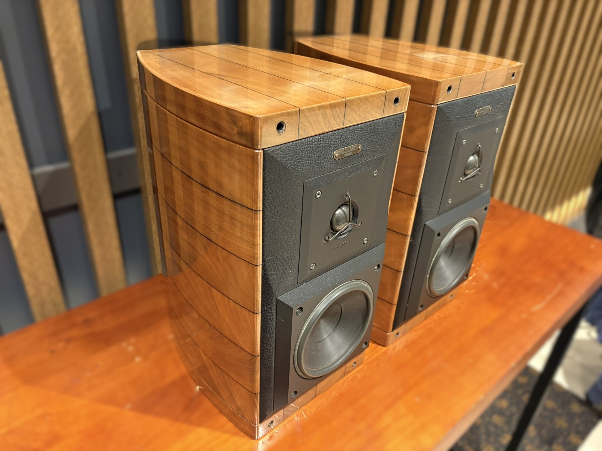 Sonus Faber Guarneri Homage Bookshelf Speakers - Consignment