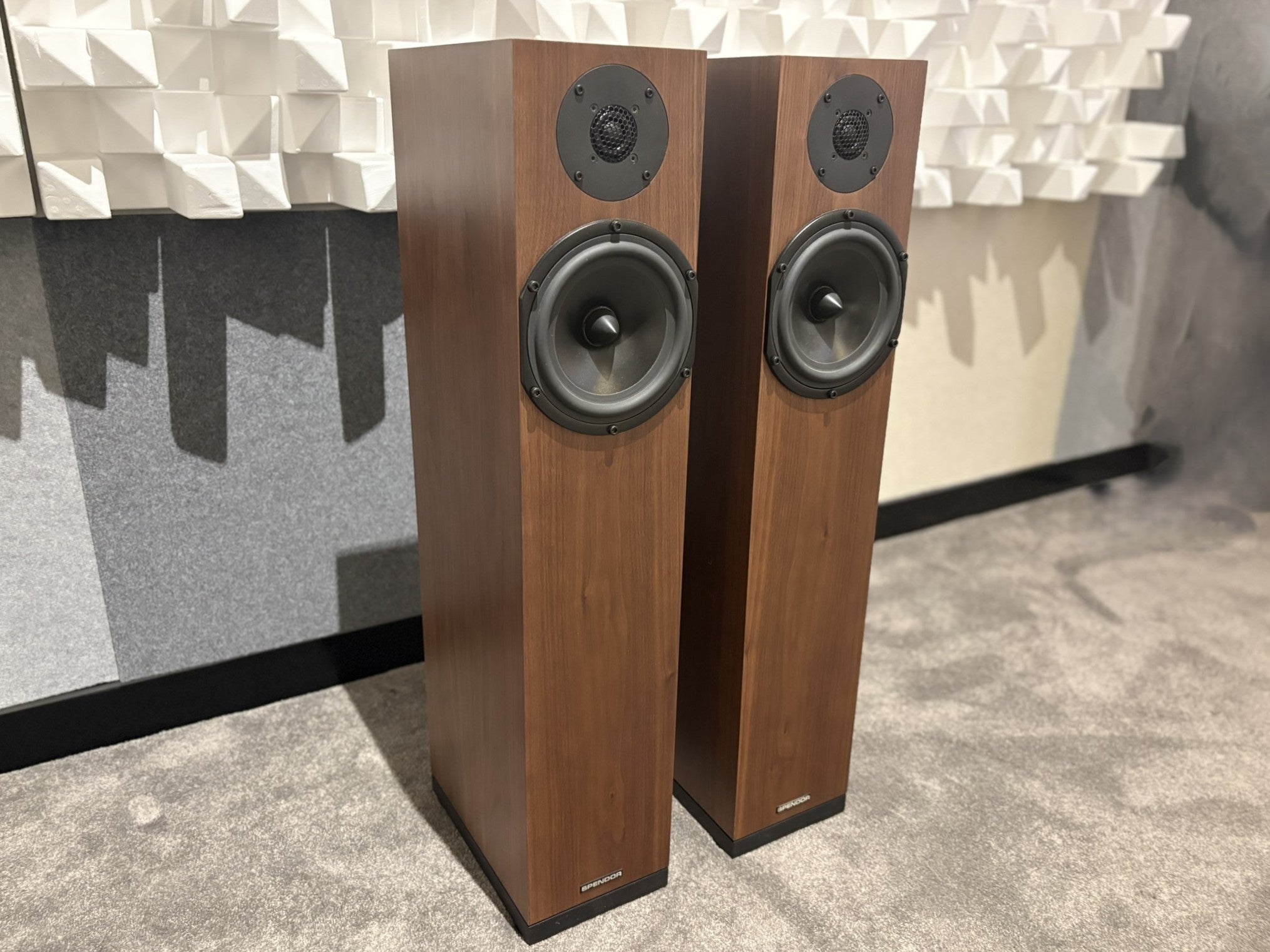 Spendor A4 Compact Floorstanding Speakers, Walnut - Consignment