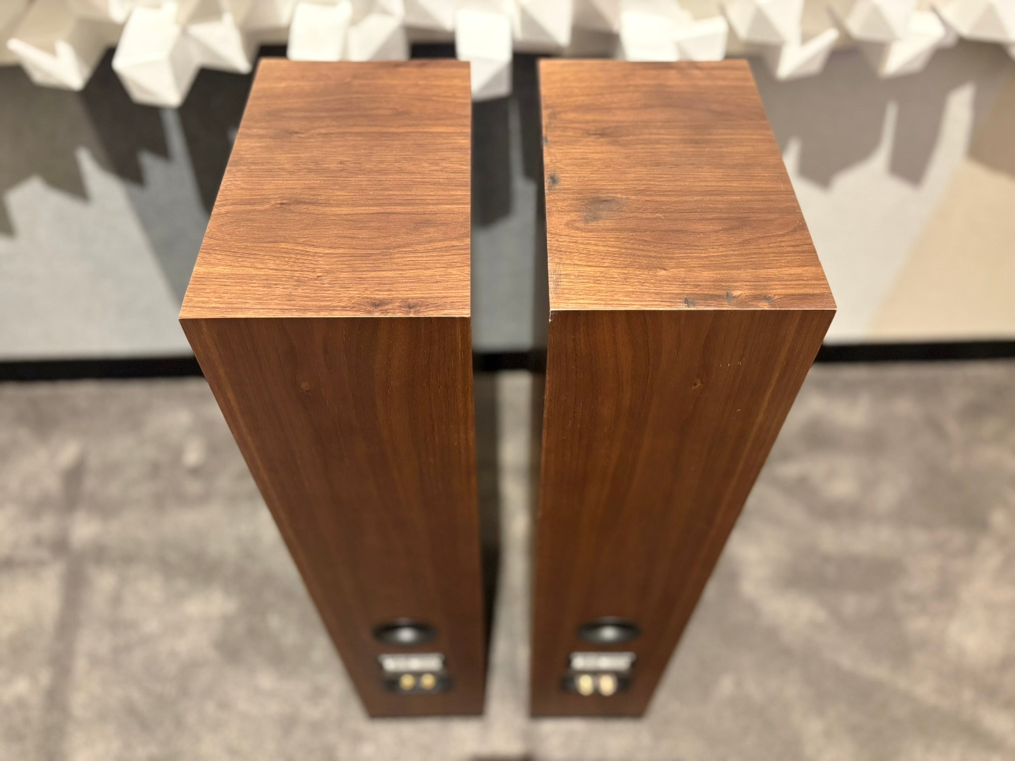Spendor A4 Compact Floorstanding Speakers, Walnut - Consignment