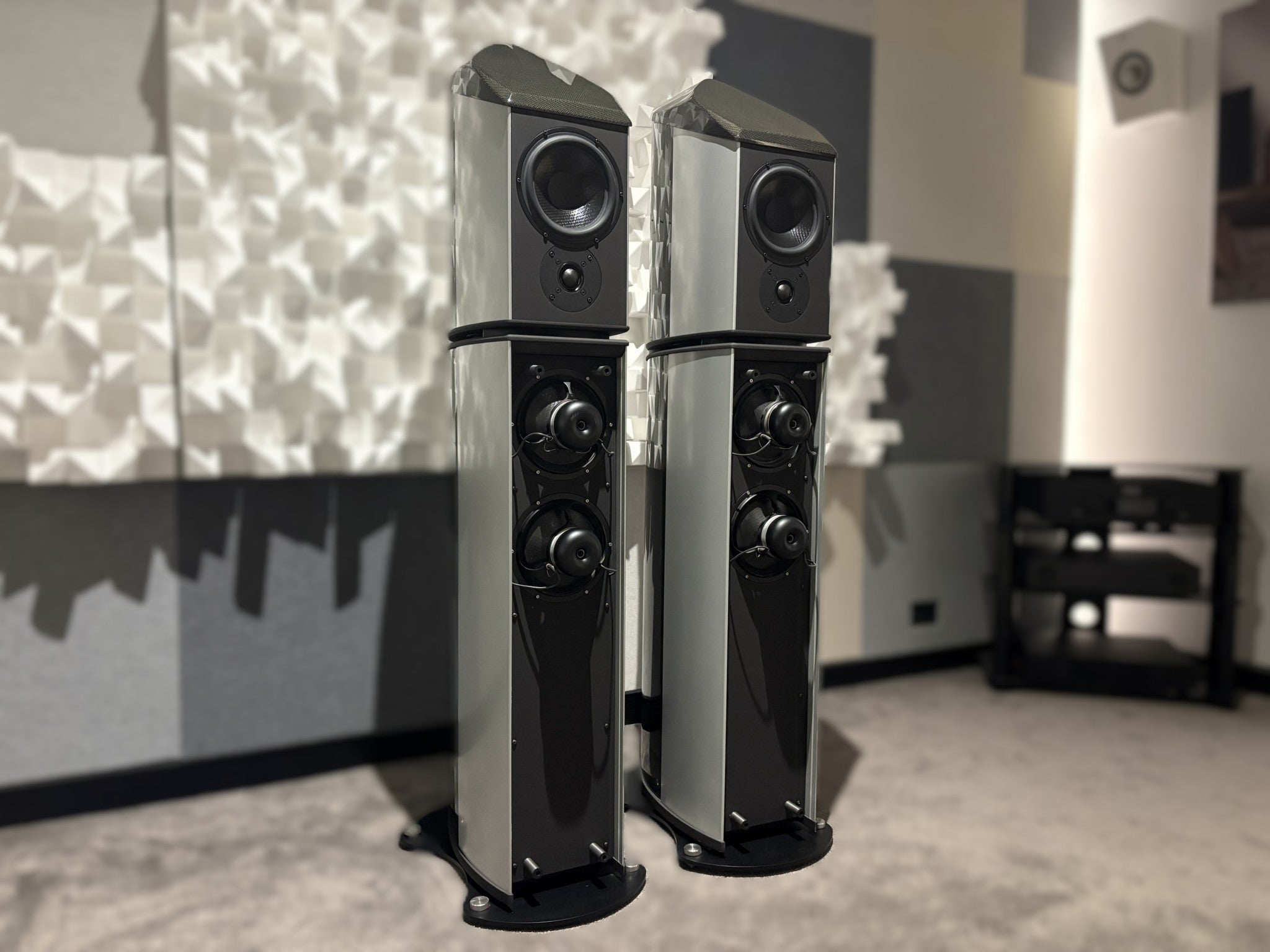 Wilson Benesch Chimera Speakers - Consignment