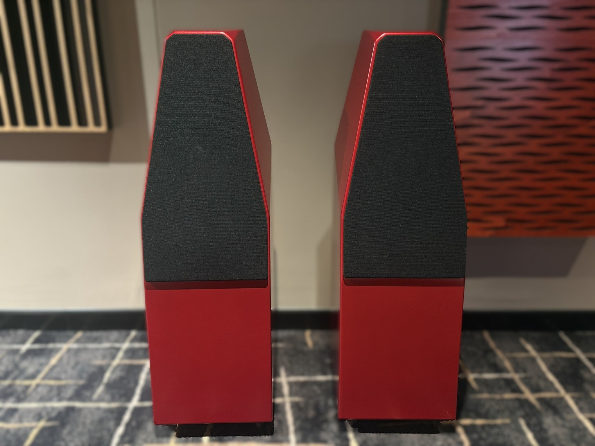 Wilson Audio Sabrina X Floorstanding Speakers, Crimson Red - As Traded